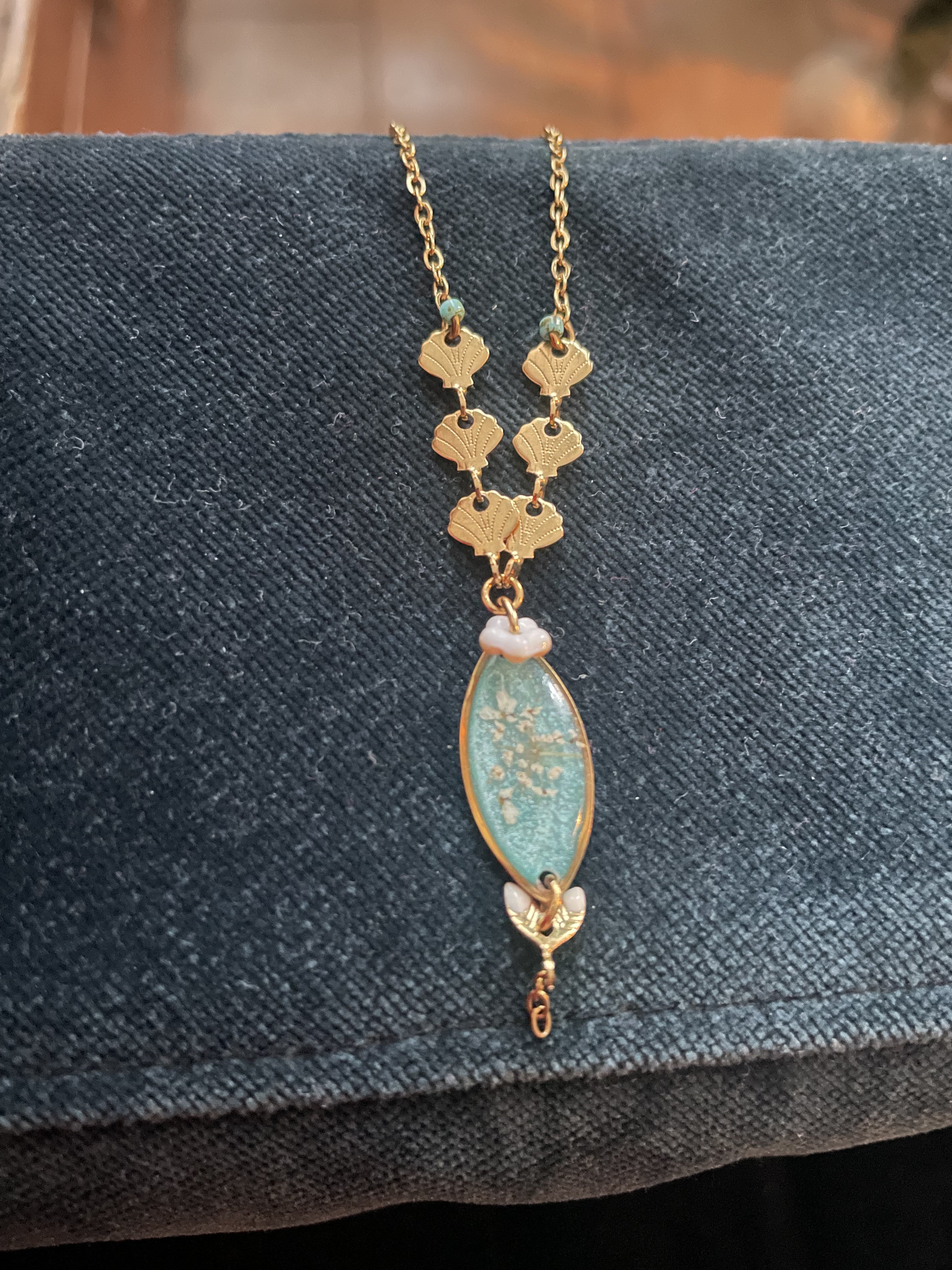 Blue and white floral necklace