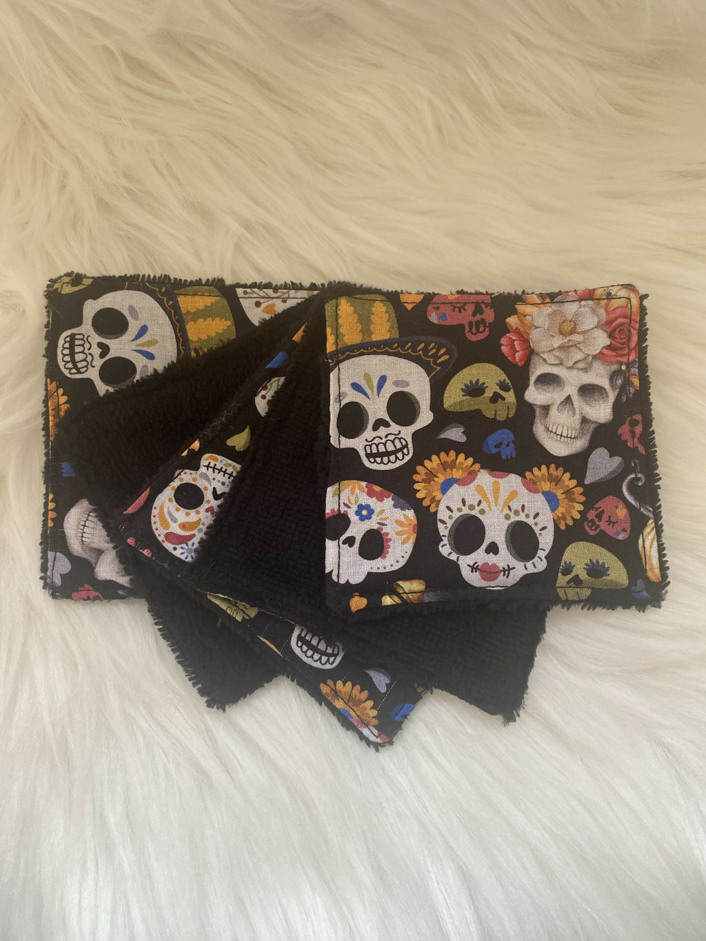 5 LINGETTES HALLOWEEN TETE DE MORT