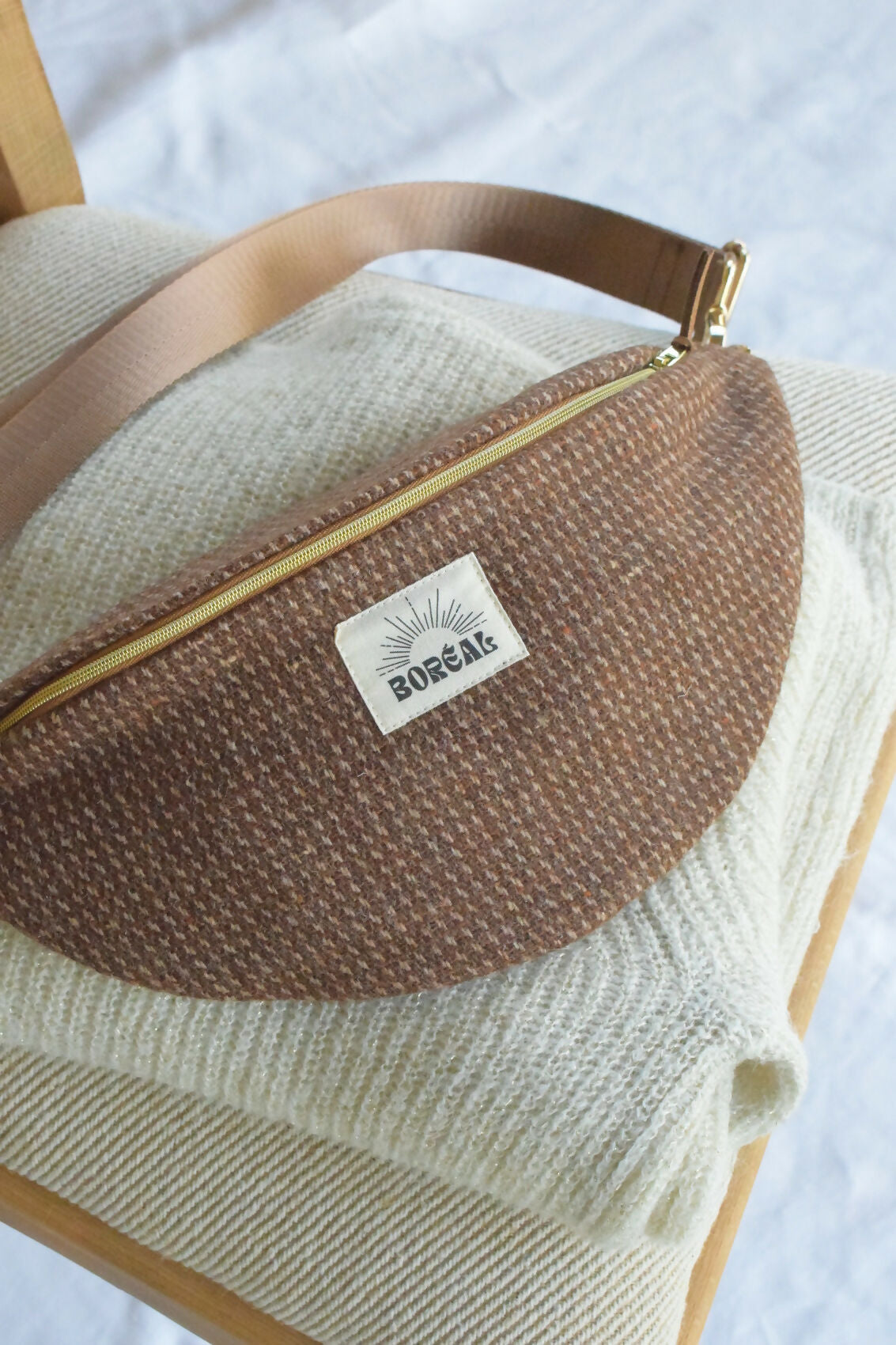 banane-laine-marron-brun-chic-ethique-artisanale-fait-main-tendance-upcycling