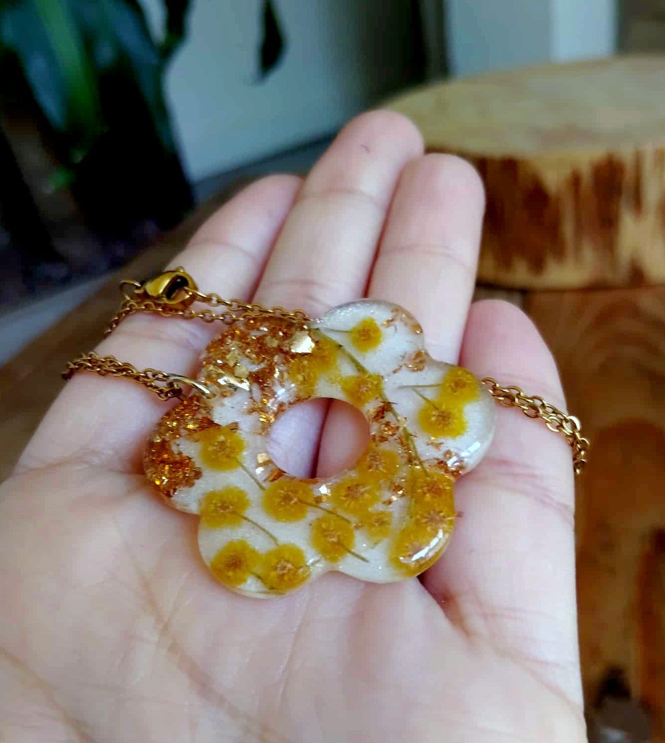 Collier, Mimosa