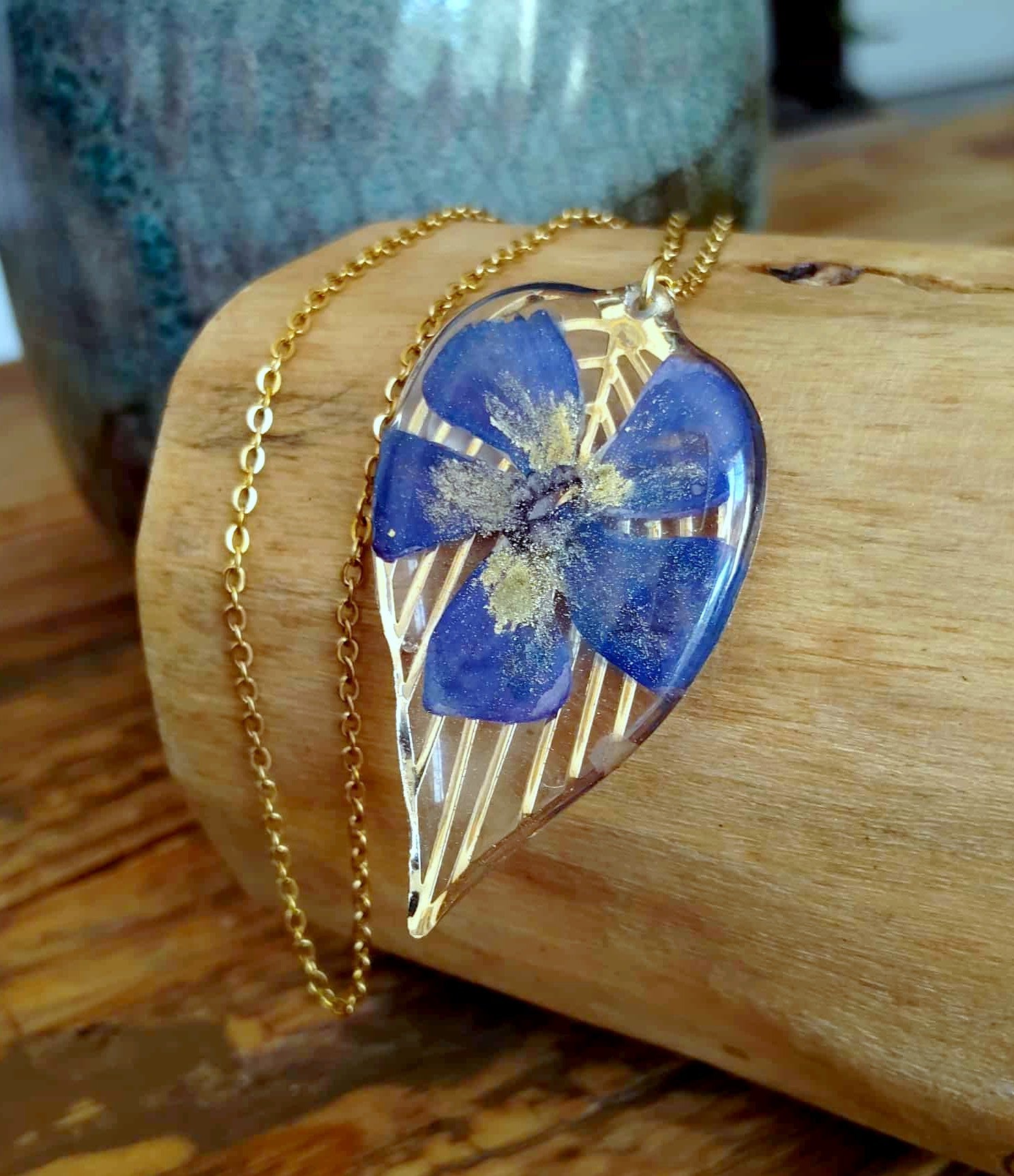 Collier, Pervenche