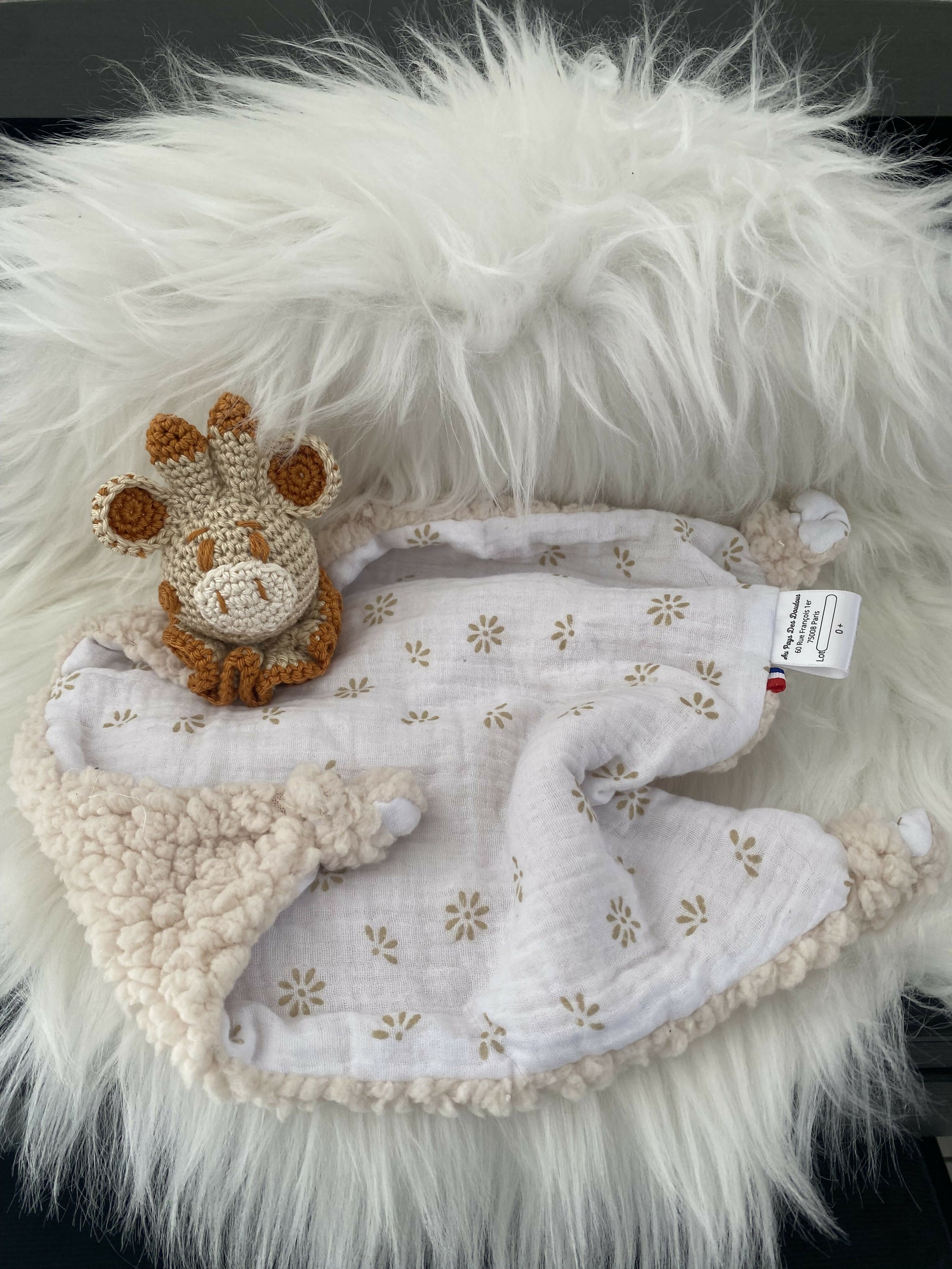 doudou girafe beige or 1