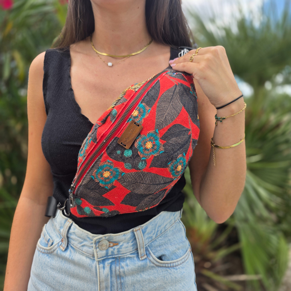 Sac Banane en Lin rouge et bleu