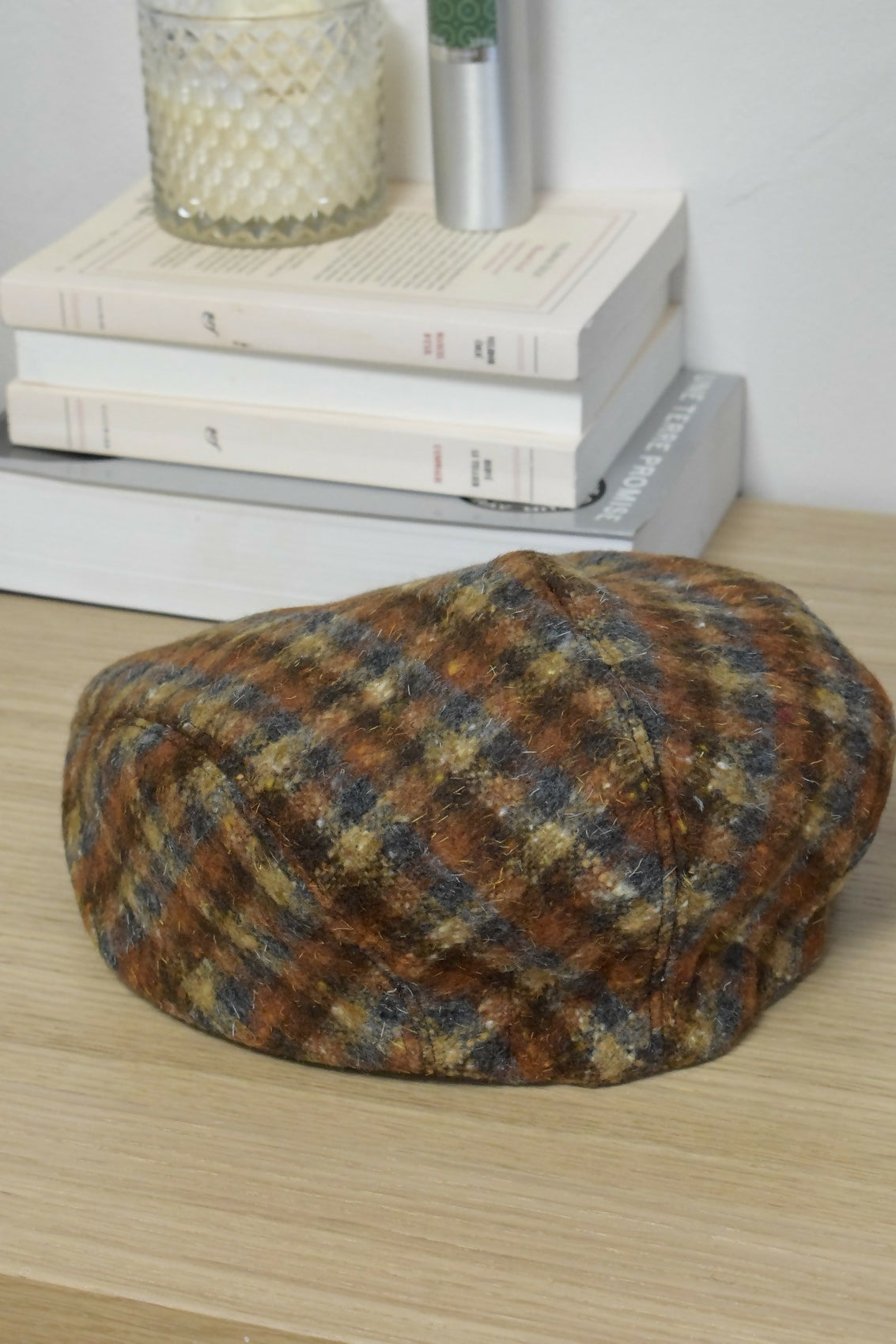 casquette-plate-laine-carreaux-marron-orange-homme-chic-ethique-artisanale-fait-main-tendance-upcycling