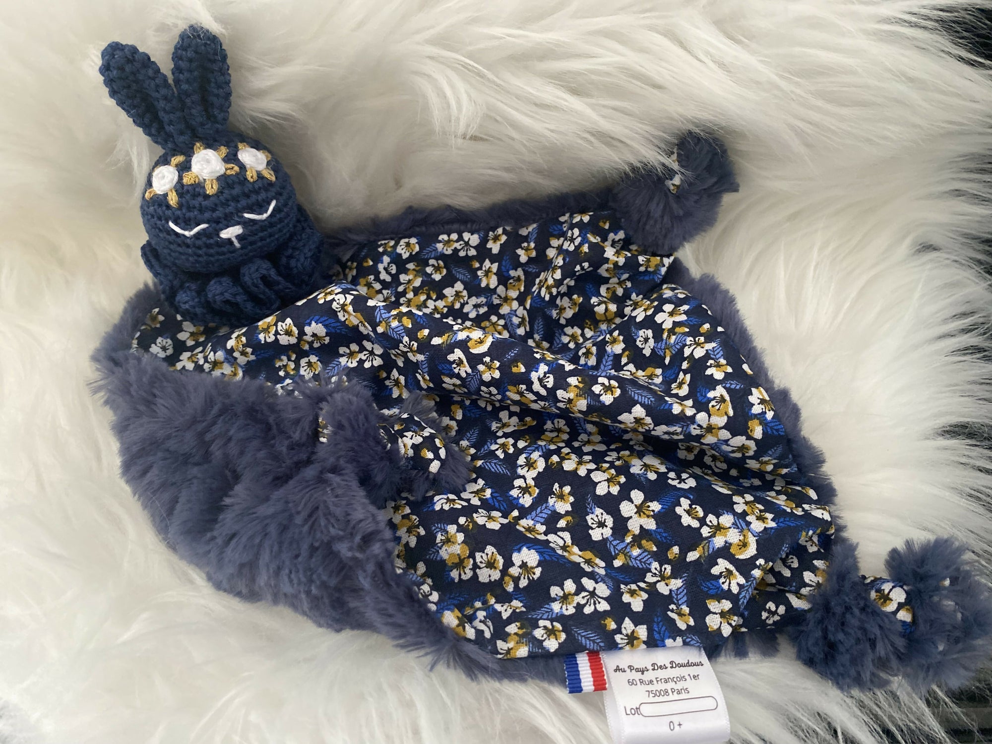 LAPINBLEUFLEURS2