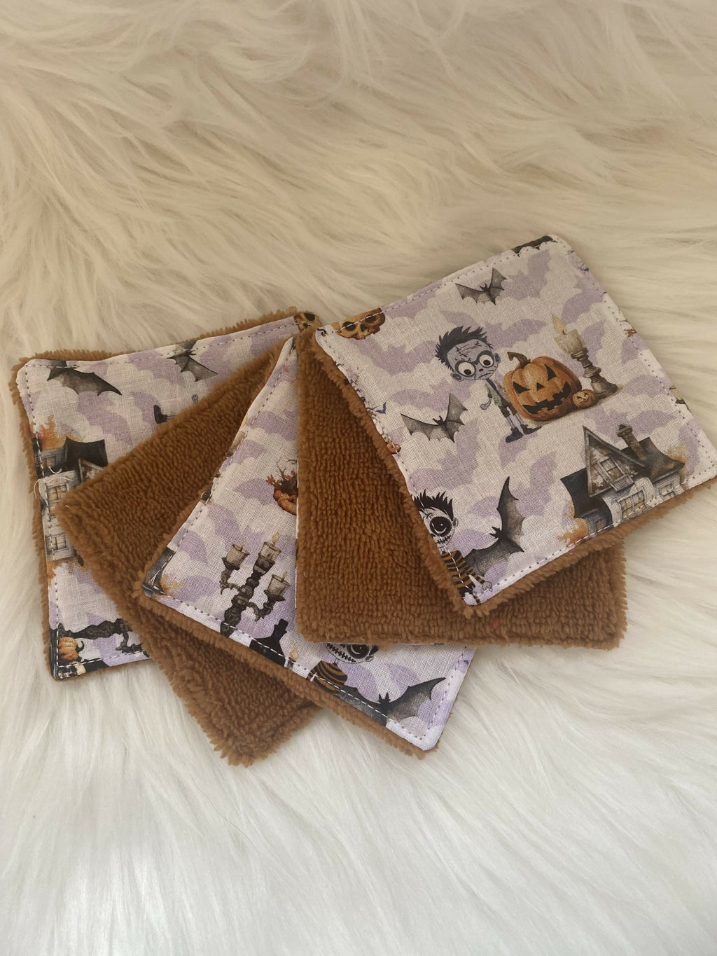 5 LINGETTES HALLOWEEN CHATEAU
