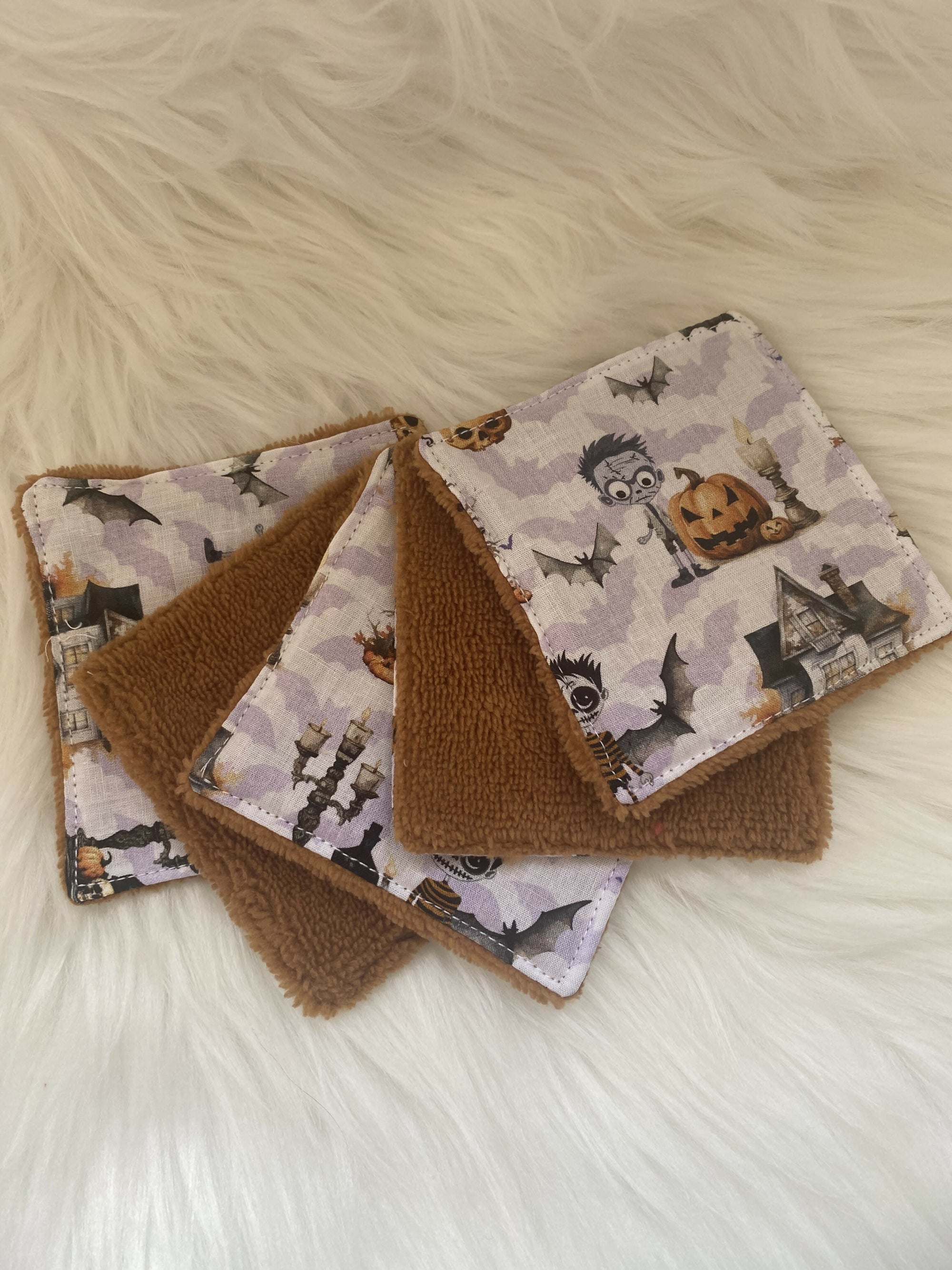 5 LINGETTES HALLOWEEN CHATEAU