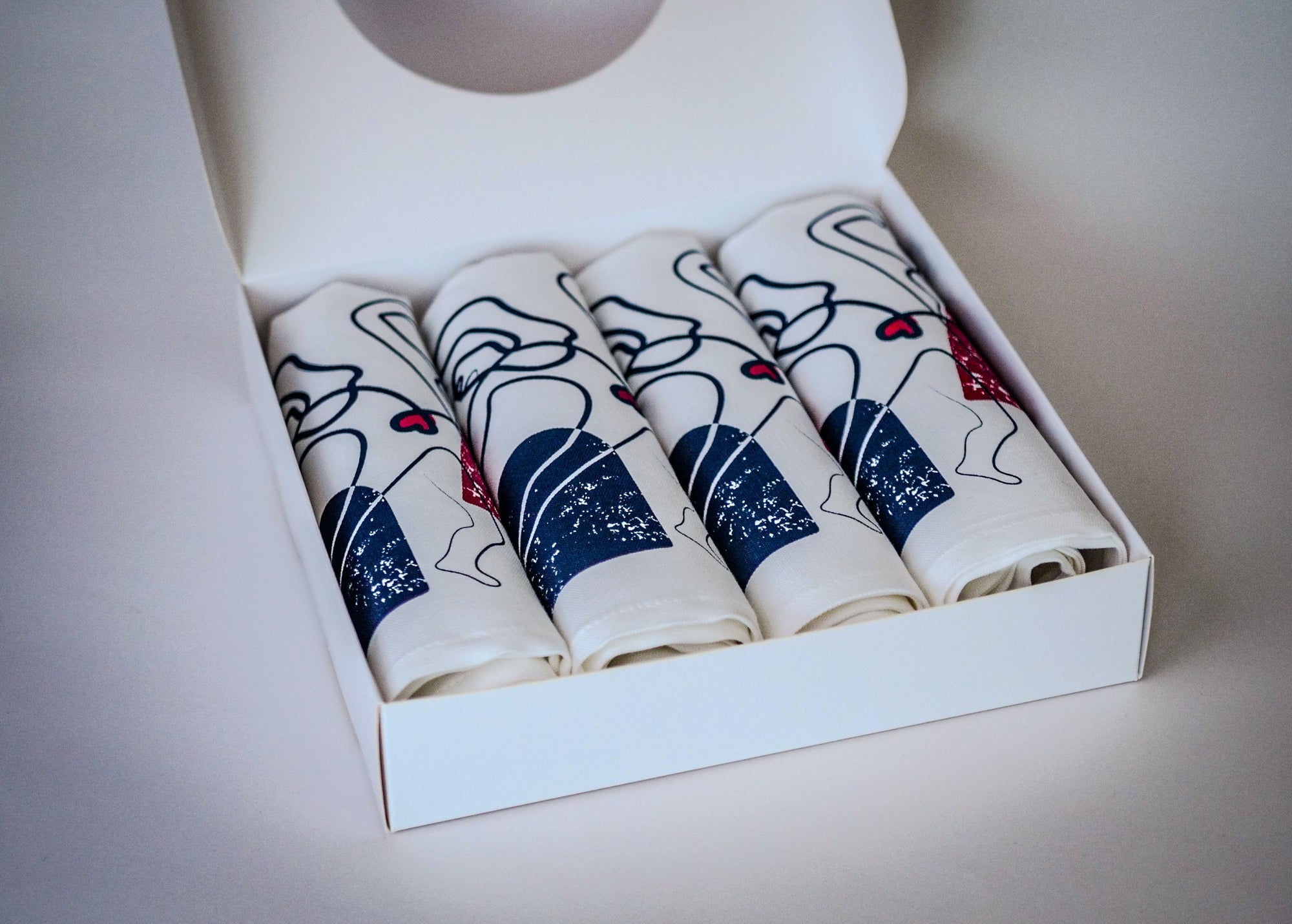 Coffret de 4 serviettes de table - La Serviette de Table - Linge de table -  "Les âmes sœurs"