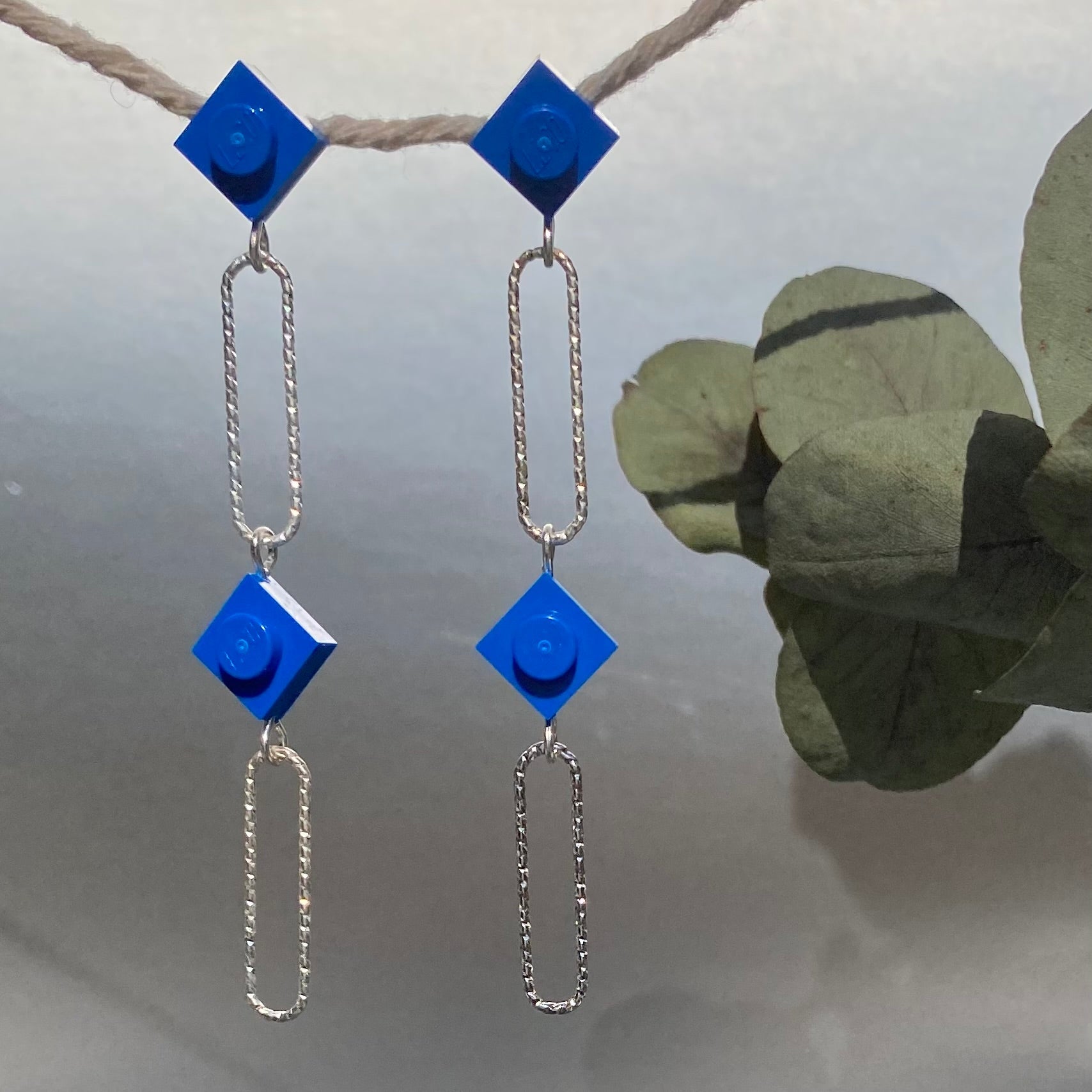 Boucles d'oreilles longues argentées - Les Voltigeuses