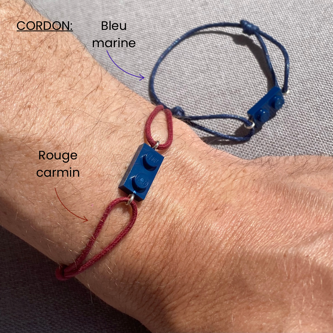 Bracelet d'amitié avec une brique Lego et cordon coton ajustable