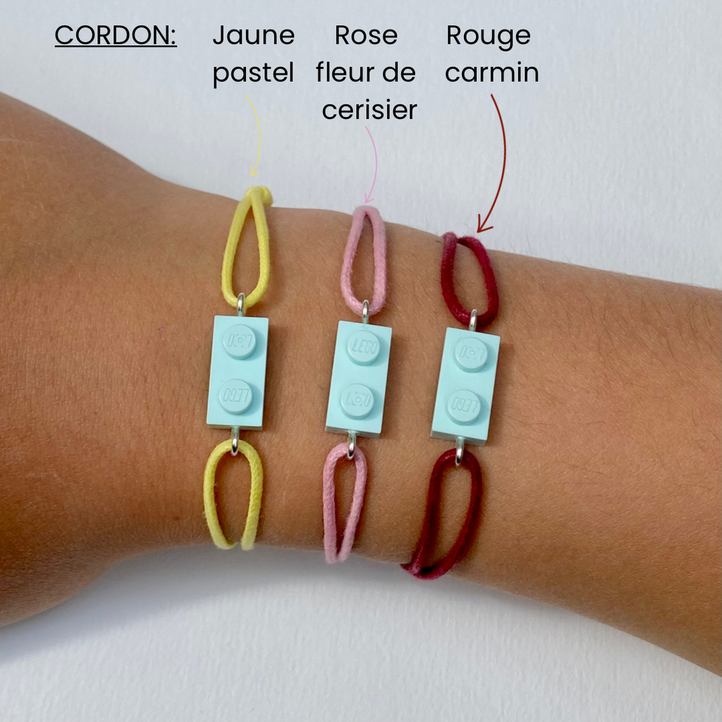 Bracelet avec une brique Lego et cordon coton ajustable