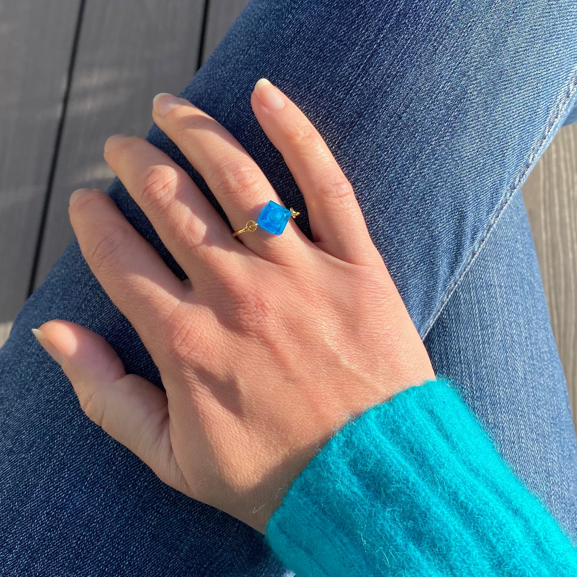 Bague dorée fine - Les Joueuses