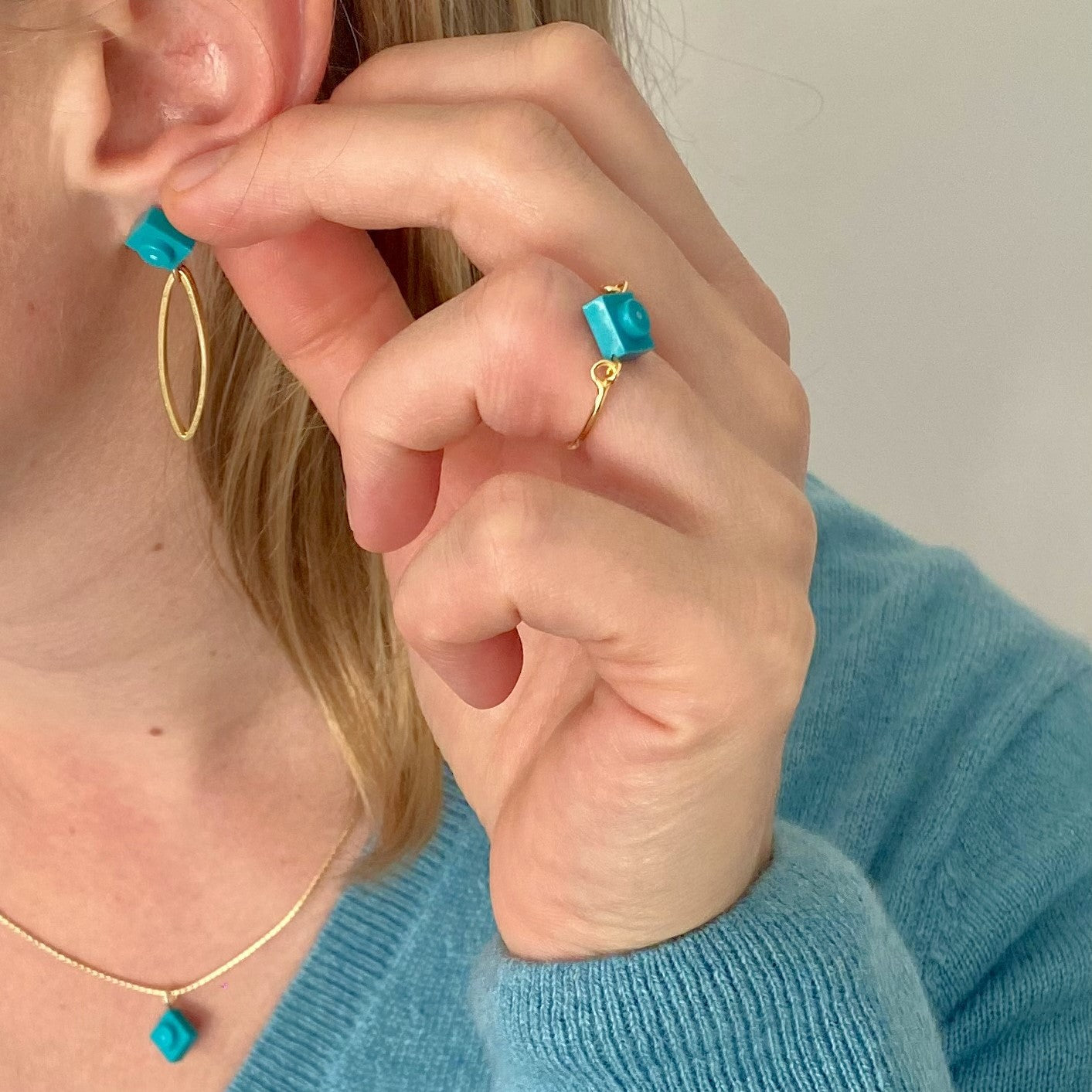 Bague dorée fine - Les Joueuses