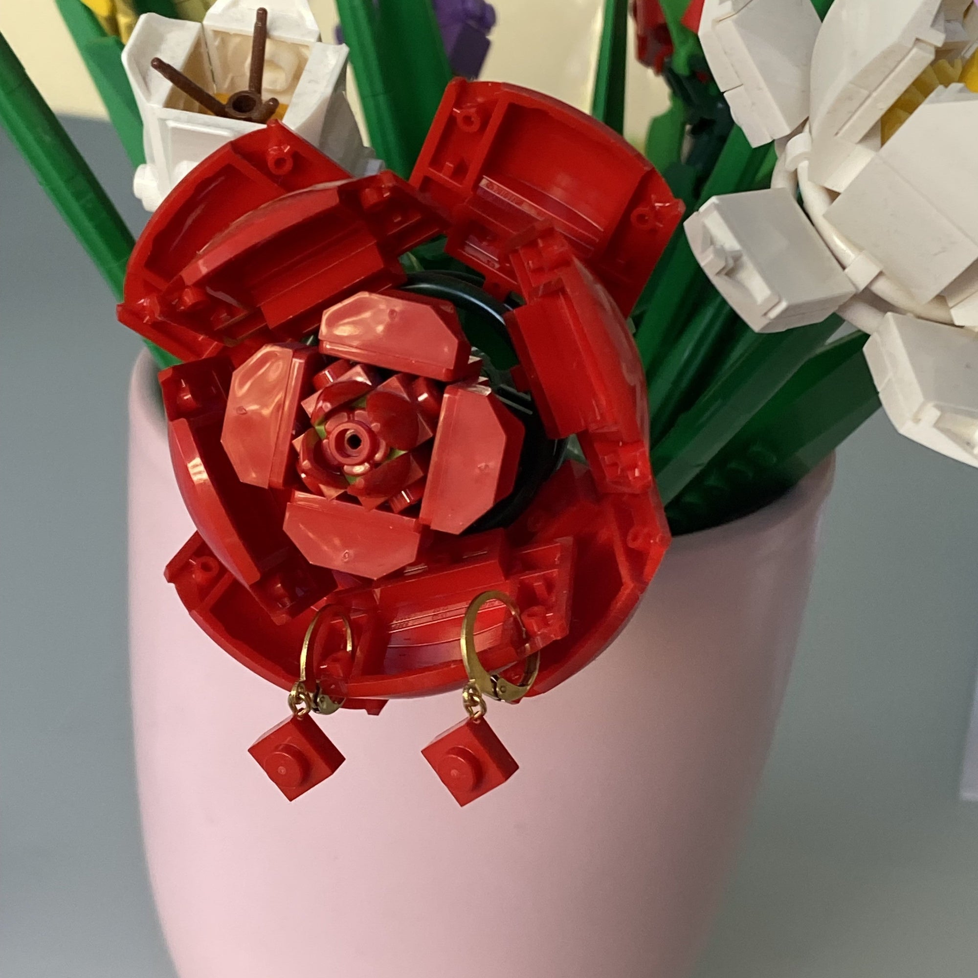 Boucles d'oreilles Dormeuses en acier inoxydable avec une brique de Lego®