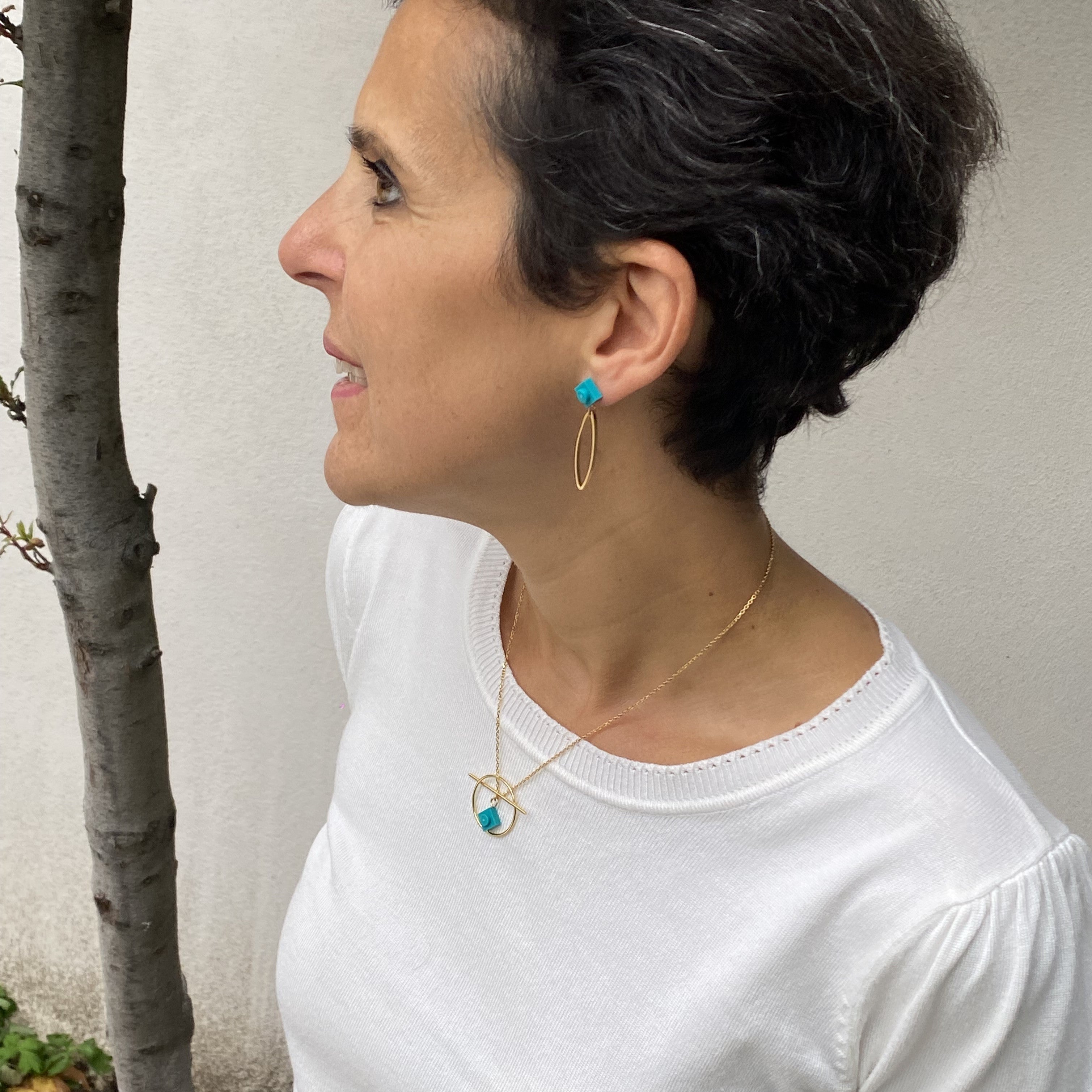 Geometric necklace with a Lego brick - Les Astucieuses