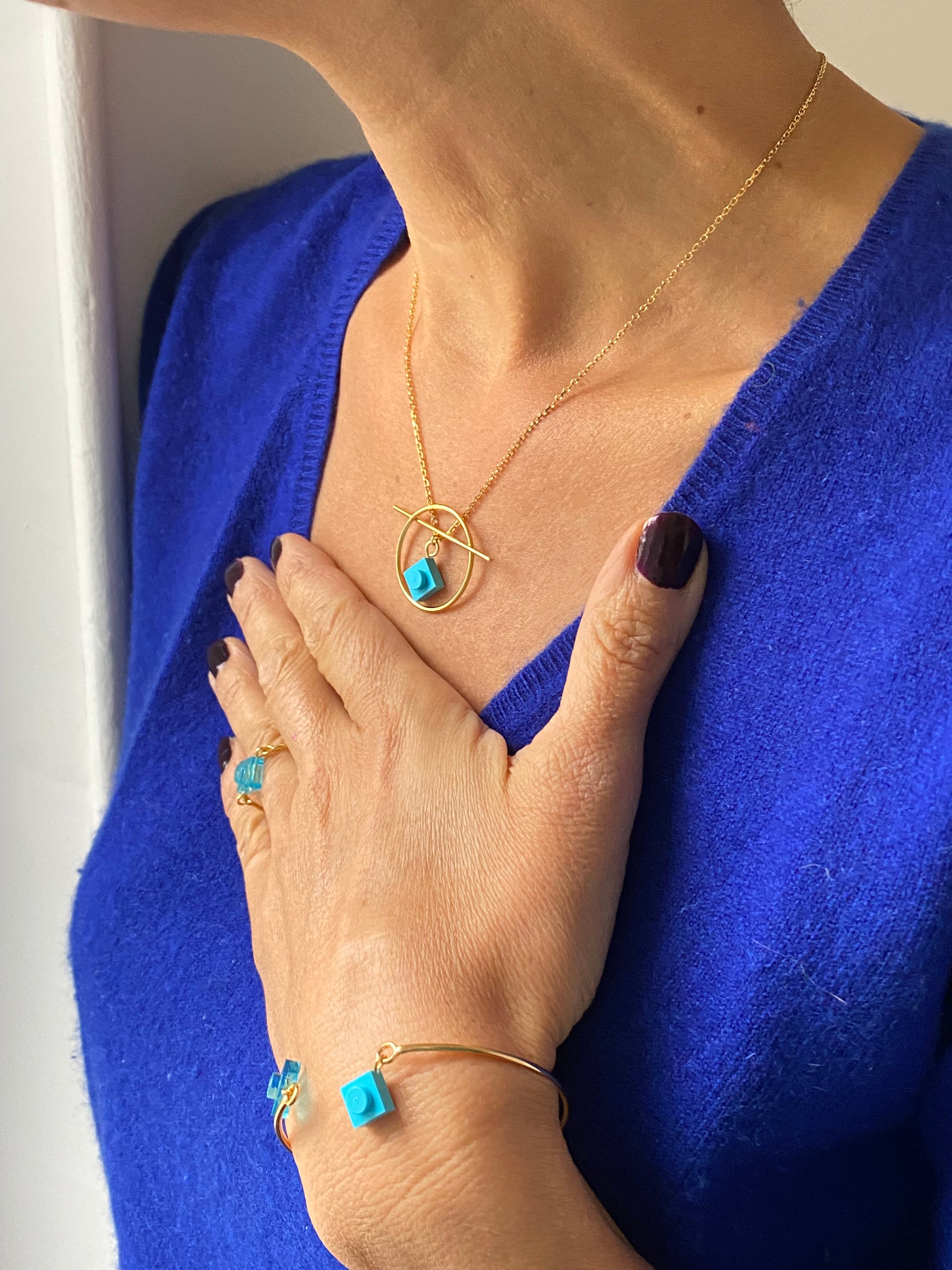 Geometric necklace with a Lego brick - Les Astucieuses