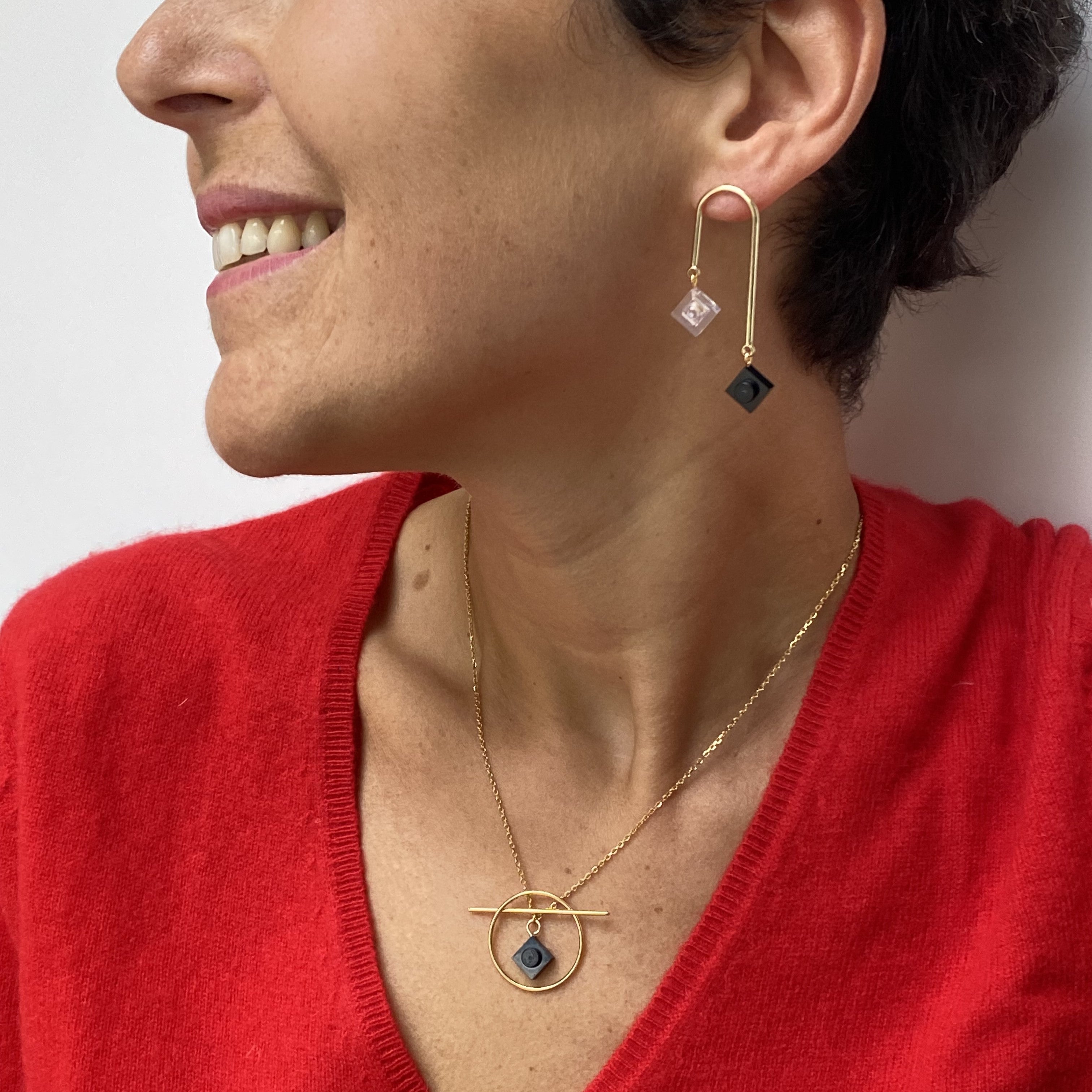 Geometric necklace with a Lego brick - Les Astucieuses