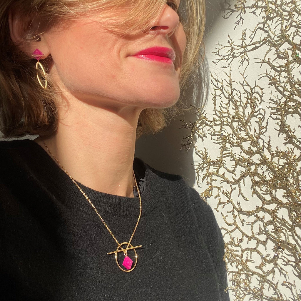 Geometric necklace with a Lego brick - Les Astucieuses