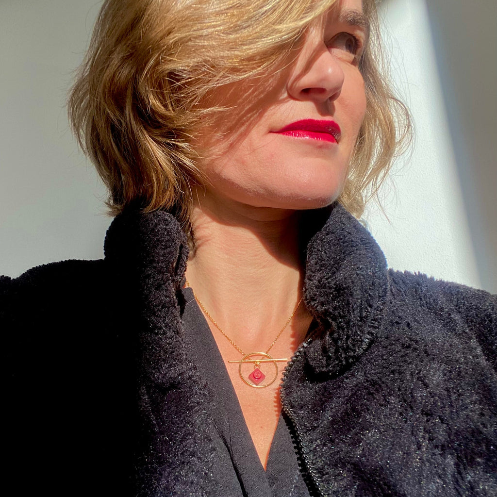 Geometric necklace with a Lego brick - Les Astucieuses
