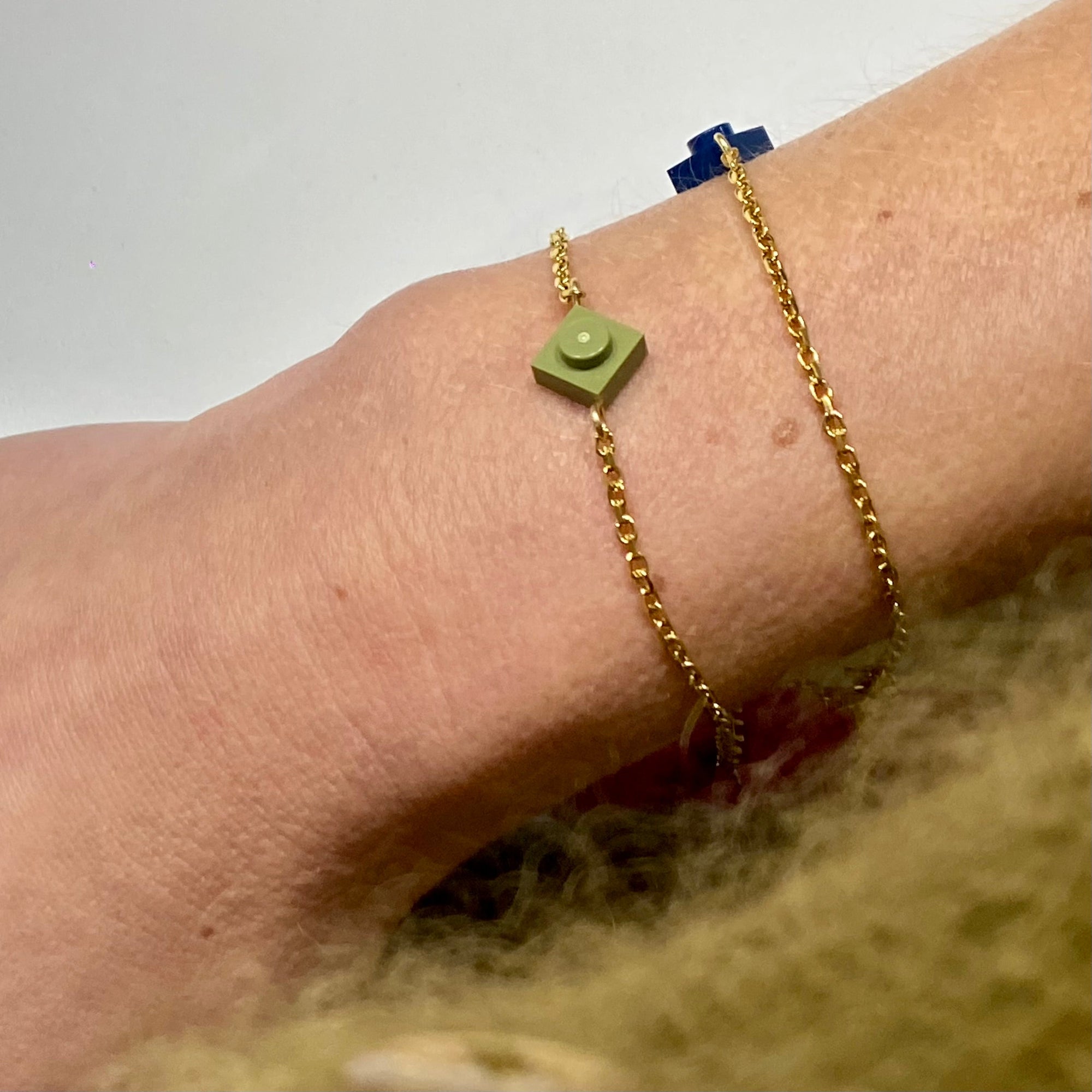 Bracelet avec chaîne fine dorée - Les Hypnotiseuses