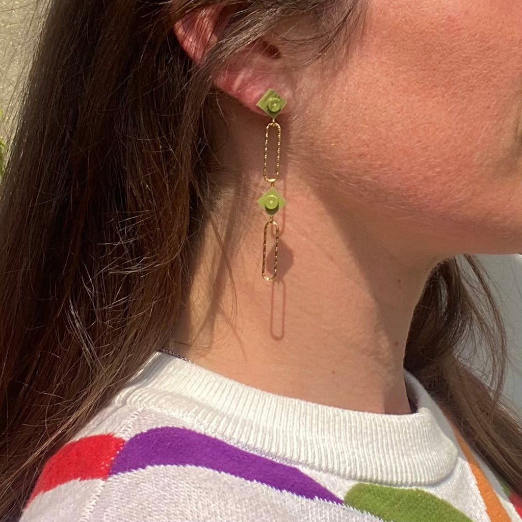 Long earrings with a Lego brick - Les Voltigeuses