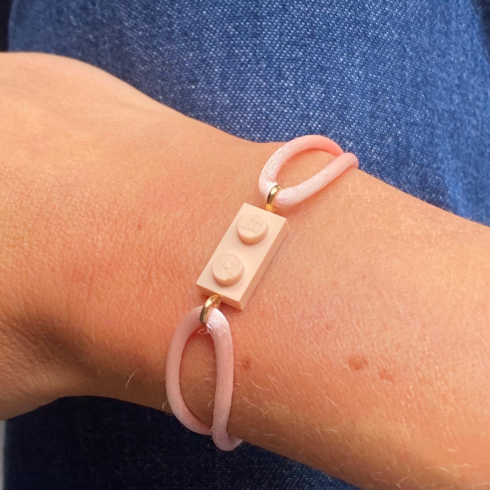 Bracelet with adjustable silky cord - Essenti'elles