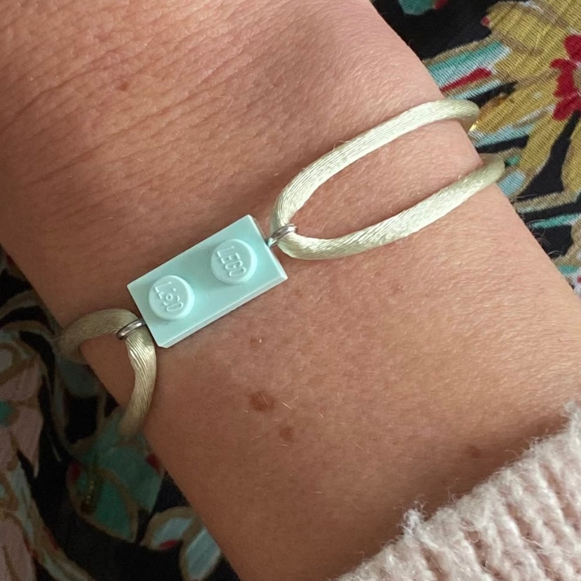 Bracelet with adjustable silky cord - Essenti'elles