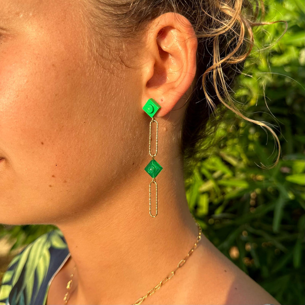 Long earrings with a Lego brick - Les Voltigeuses