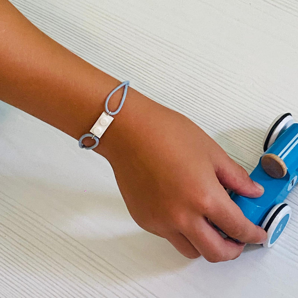 Bracelet avec une brique Lego et cordon coton ajustable
