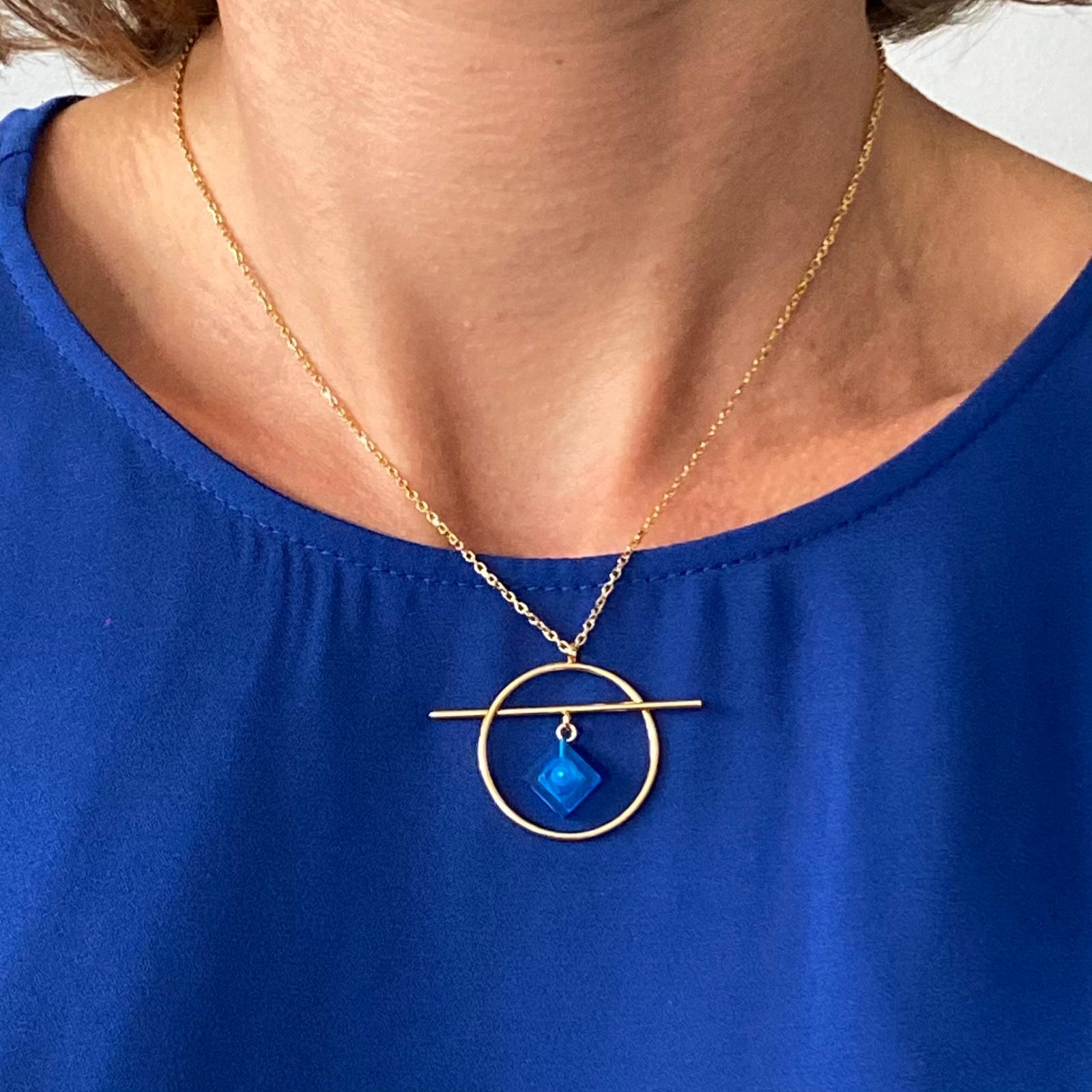 Geometric necklace with a Lego brick - Les Astucieuses