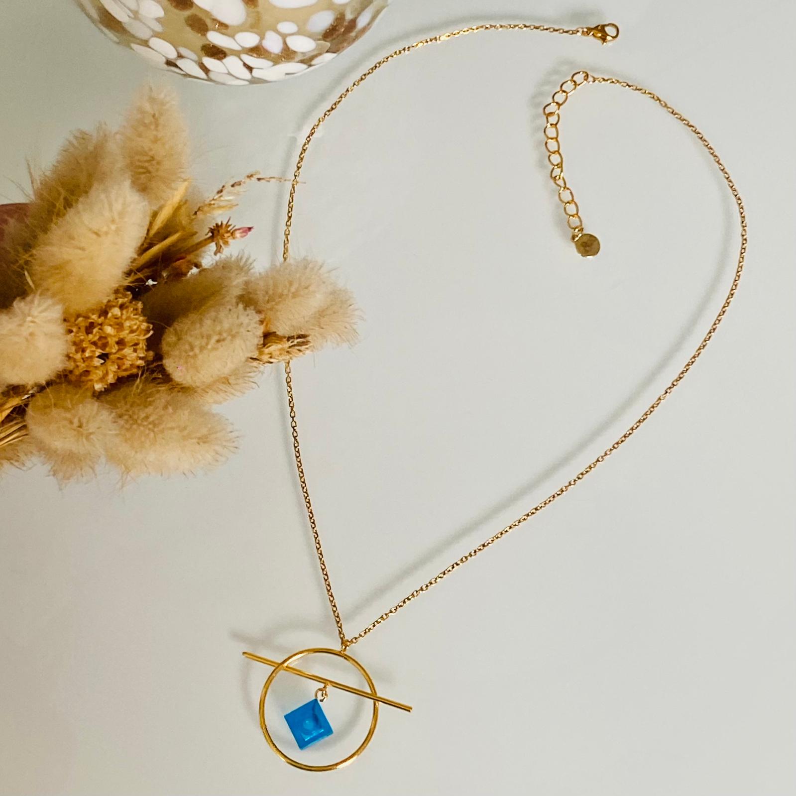 Geometric necklace with a Lego brick - Les Astucieuses