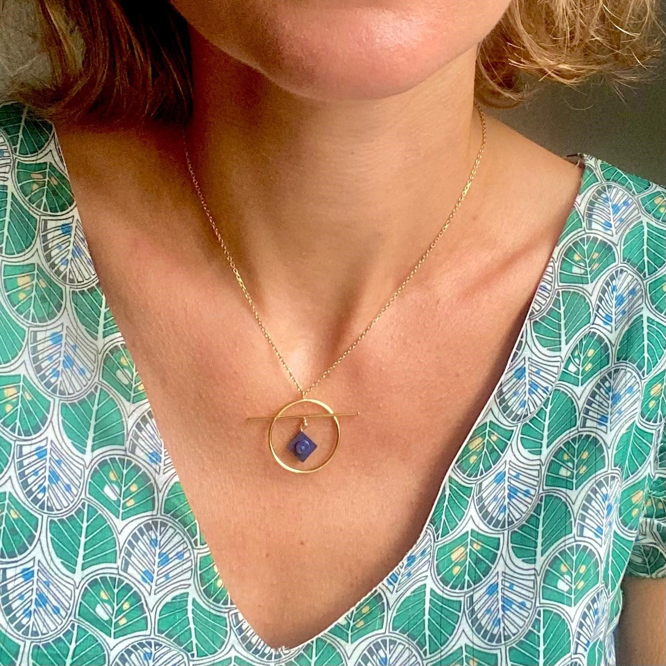 Geometric necklace with a Lego brick - Les Astucieuses