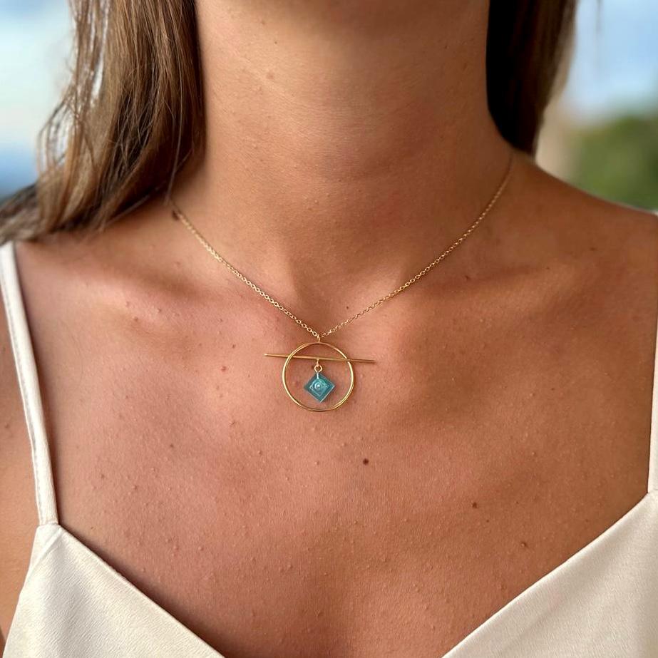 Geometric necklace with a Lego brick - Les Astucieuses