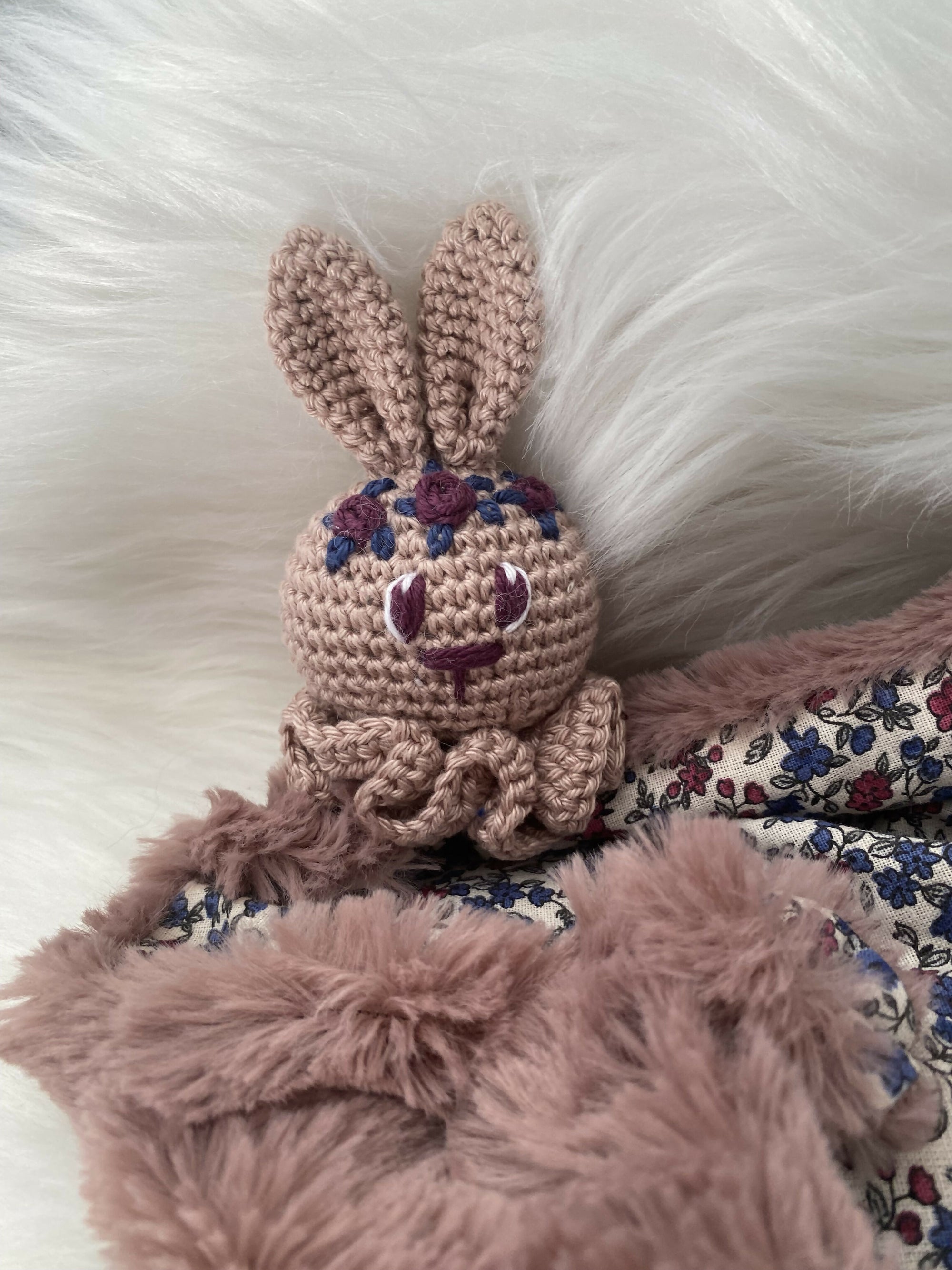 LAPIN L VIN FLEURI1