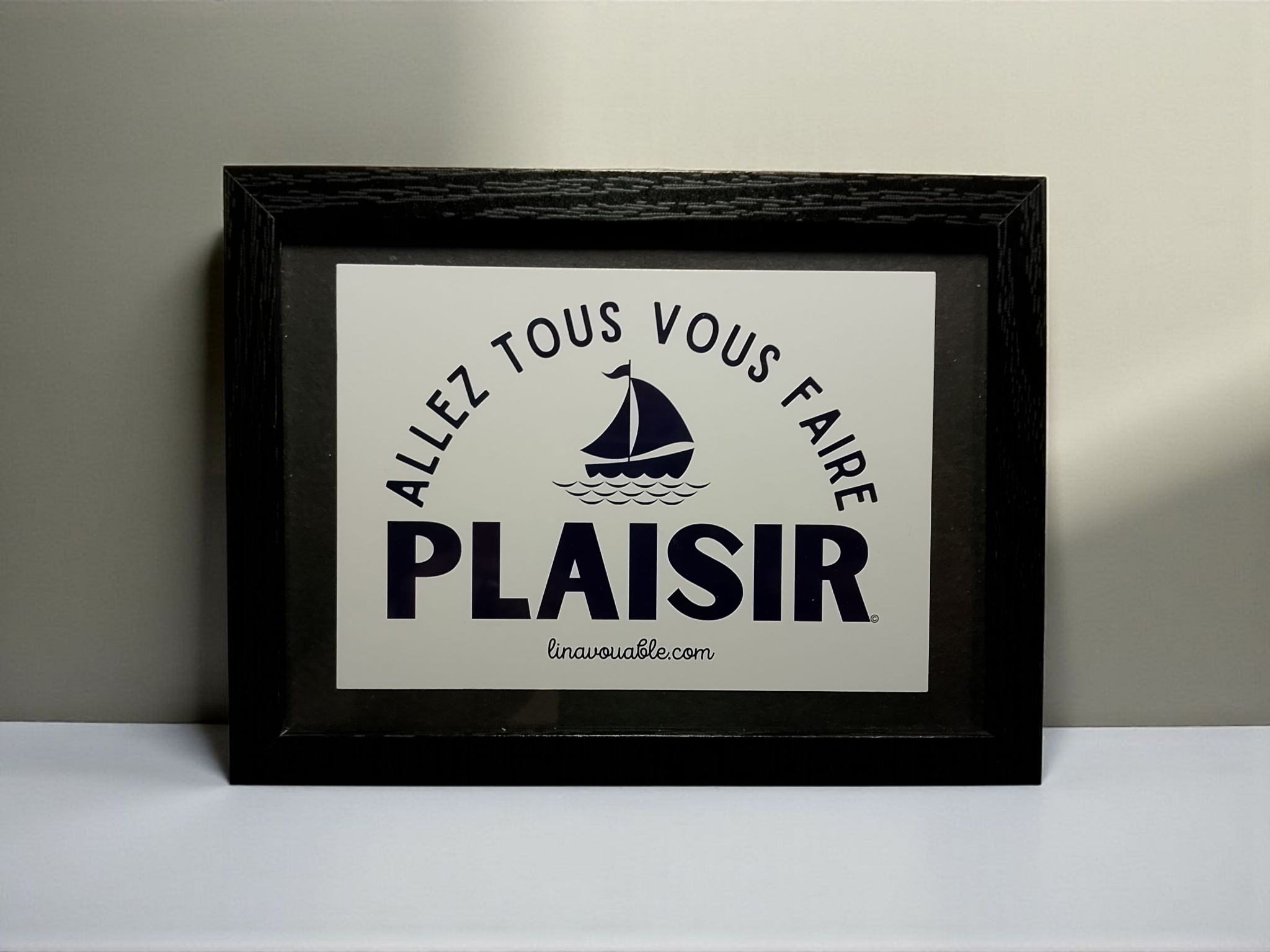 FRAME "GO TREAT YOURSELVES" Small Black Boat