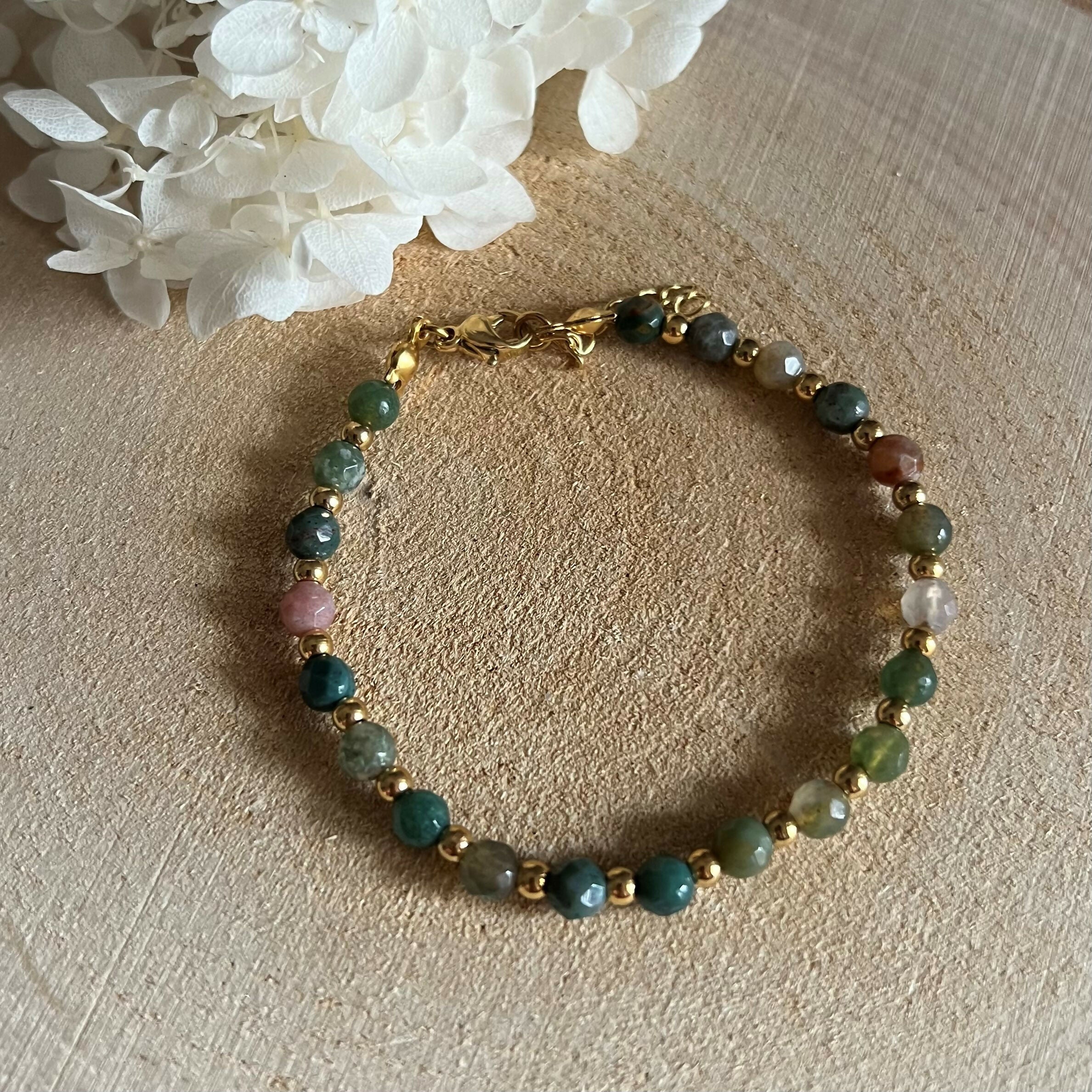 Indian agate bracelet - gold beads