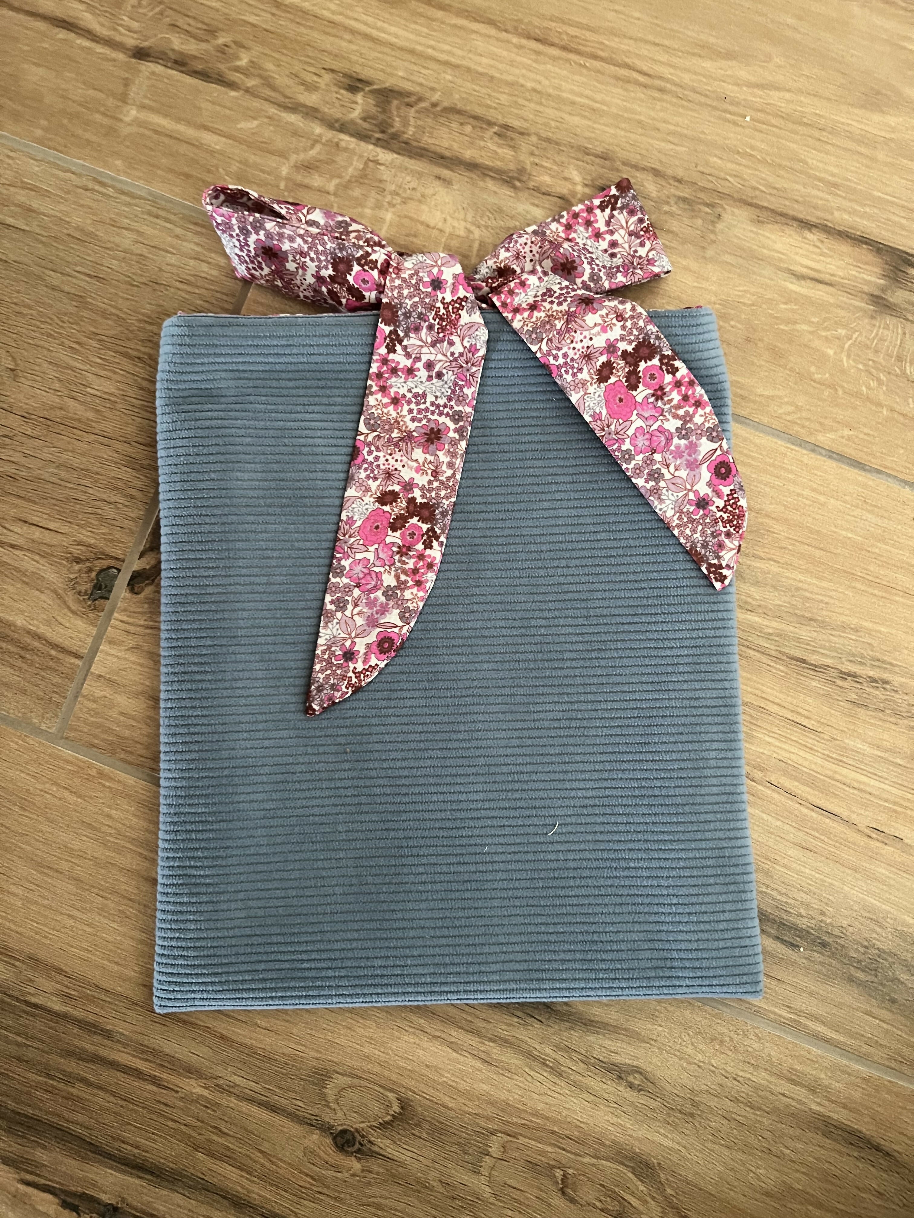 Pochette à livre / Protège carnet de santé