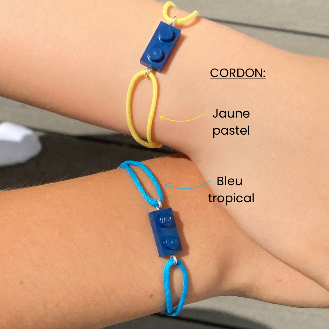 Bracelet d'amitié avec une brique Lego et cordon coton ajustable