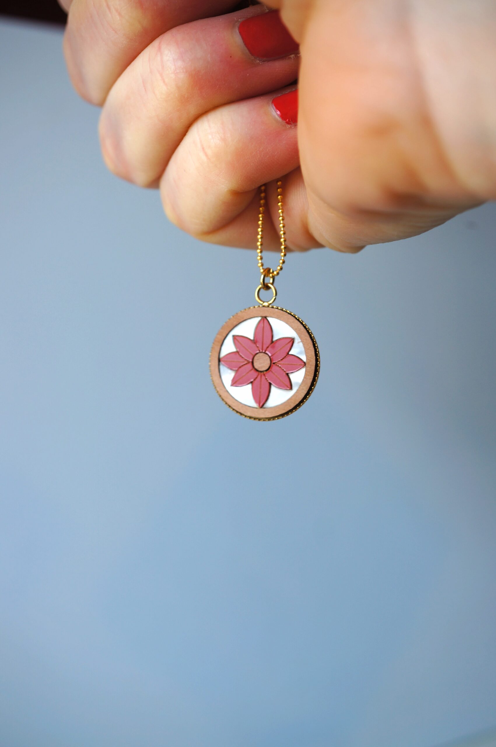 Collier fleur rouge et nacre - Jill