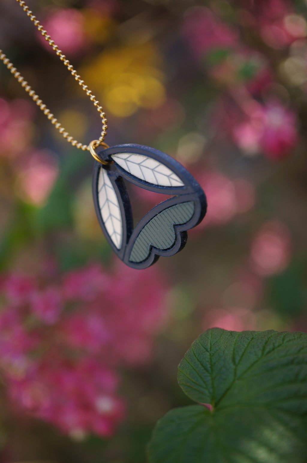 Collier fleur en plexiglas - Sarü - bleu