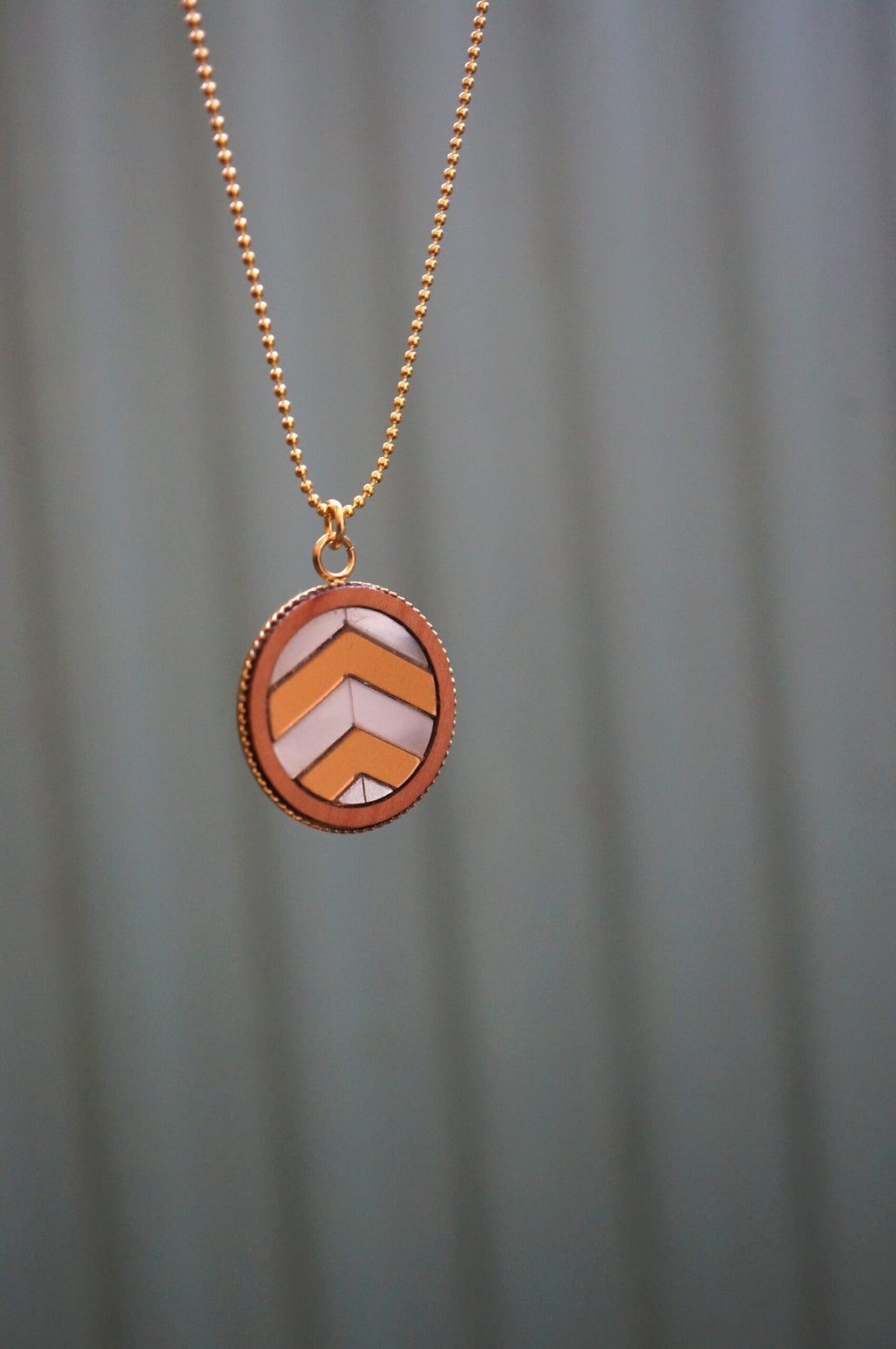 Collier géométrique or et nacre - Cimba