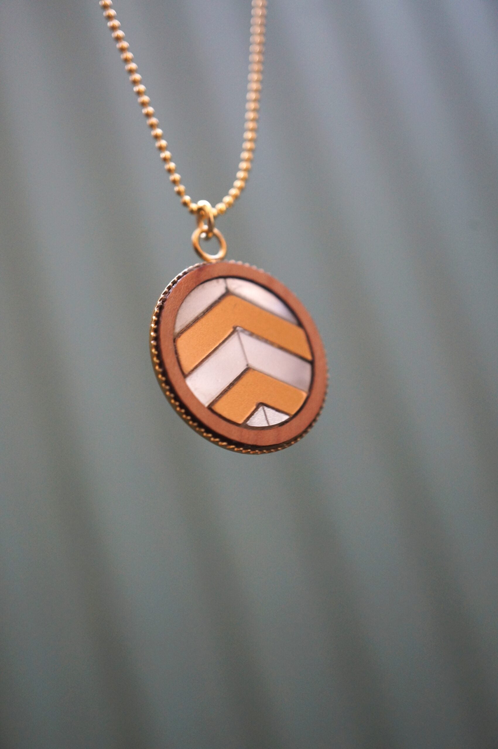 Collier géométrique or et nacre - Cimba