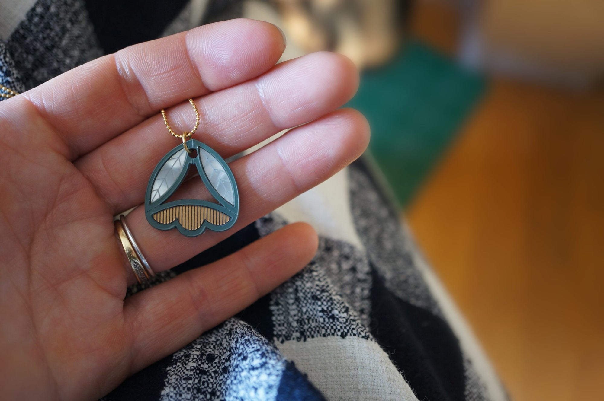 Collier fleur en plexiglas - Sarü - vert