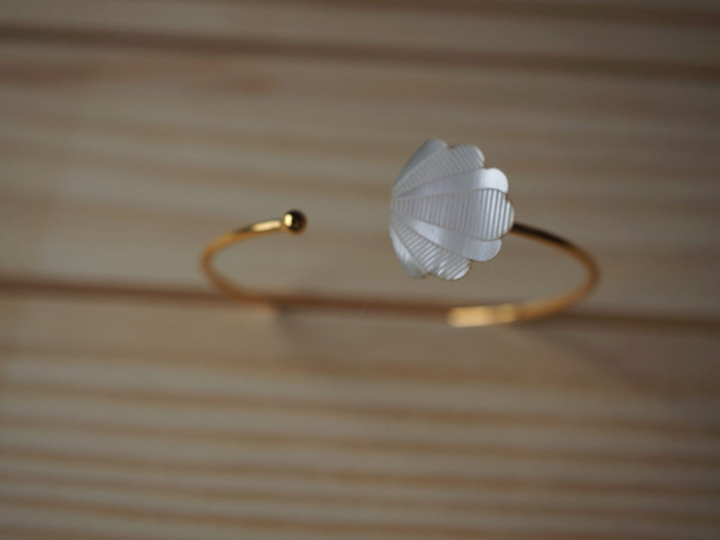 Bracelet femme jonc en plexiglas blanc irisé ~ Gaya ~