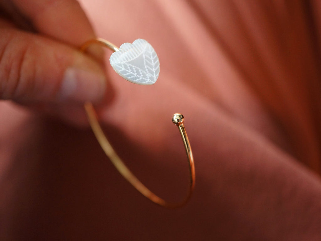 Bracelet femme jonc en plexiglas blanc irisé ~ Sarü ~