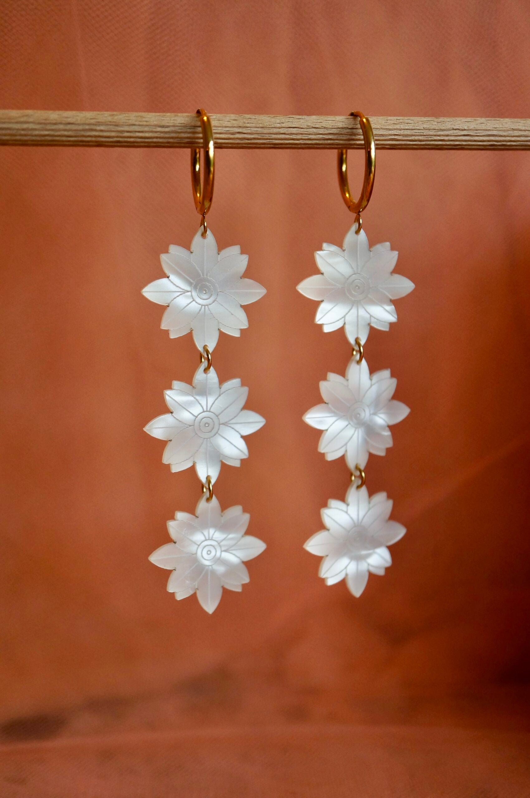 Maxi Jill earrings: iridescent plexiglass trio of hanging flowers