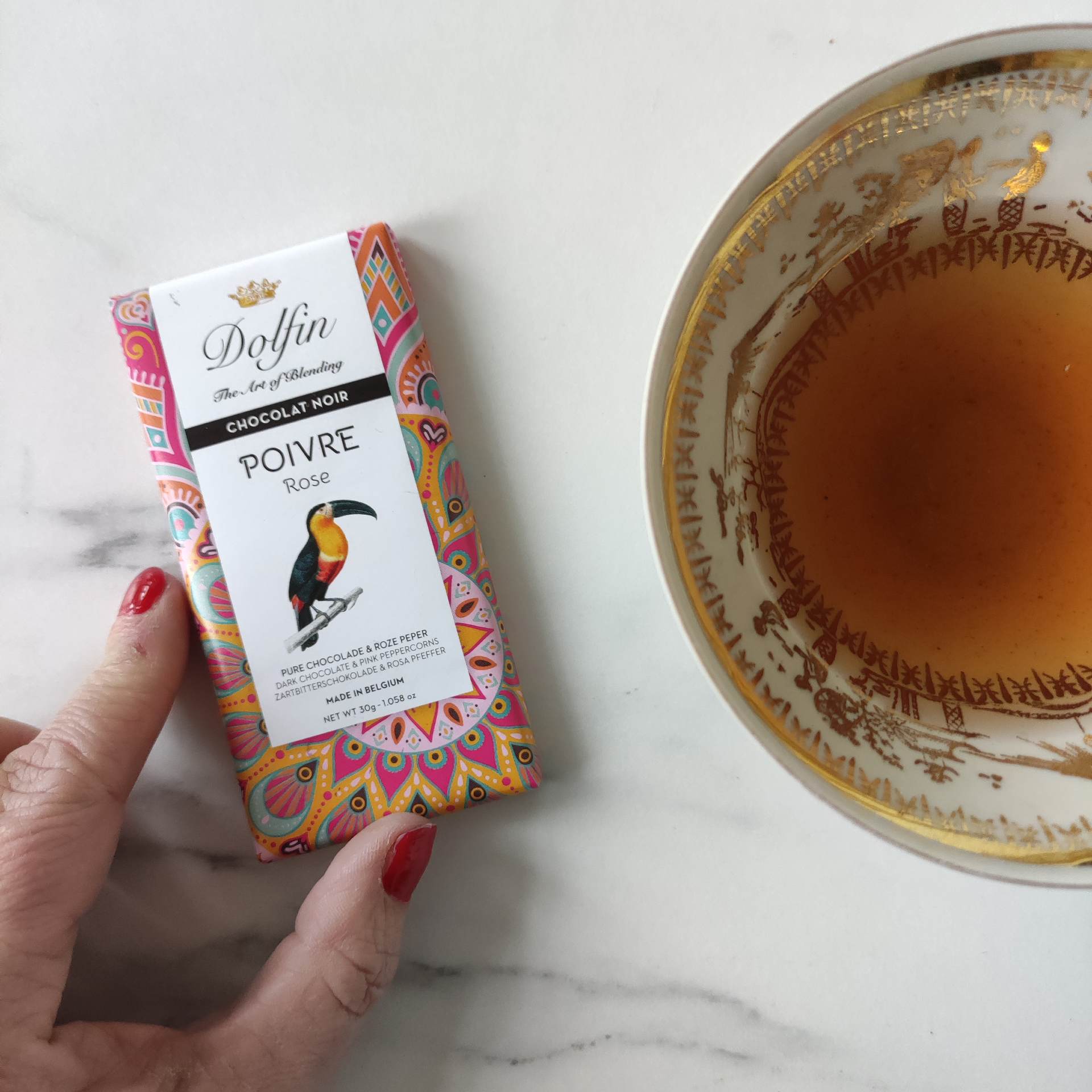 Mini tablette de chocolat noir au poivre rose Dolfin, chocolat belge, livraison chocolat, chocolatiers, tablettes de chocolat plaques de chocolat, chocolat d'exception chocolat noir chocolat au lait cadeau de chocolat poivre chocolat aromatisé