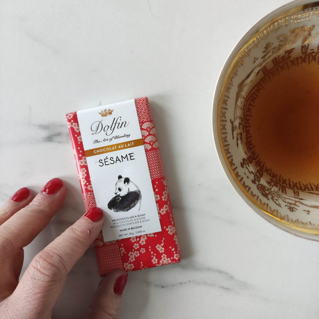 Mini tablette chocolat au lait sesame, livraison chocolat, chocolatiers, tablettes de chocolat plaques de chocolat, chocolat d'exception chocolat noir chocolat au lait cadeau de chocolat 