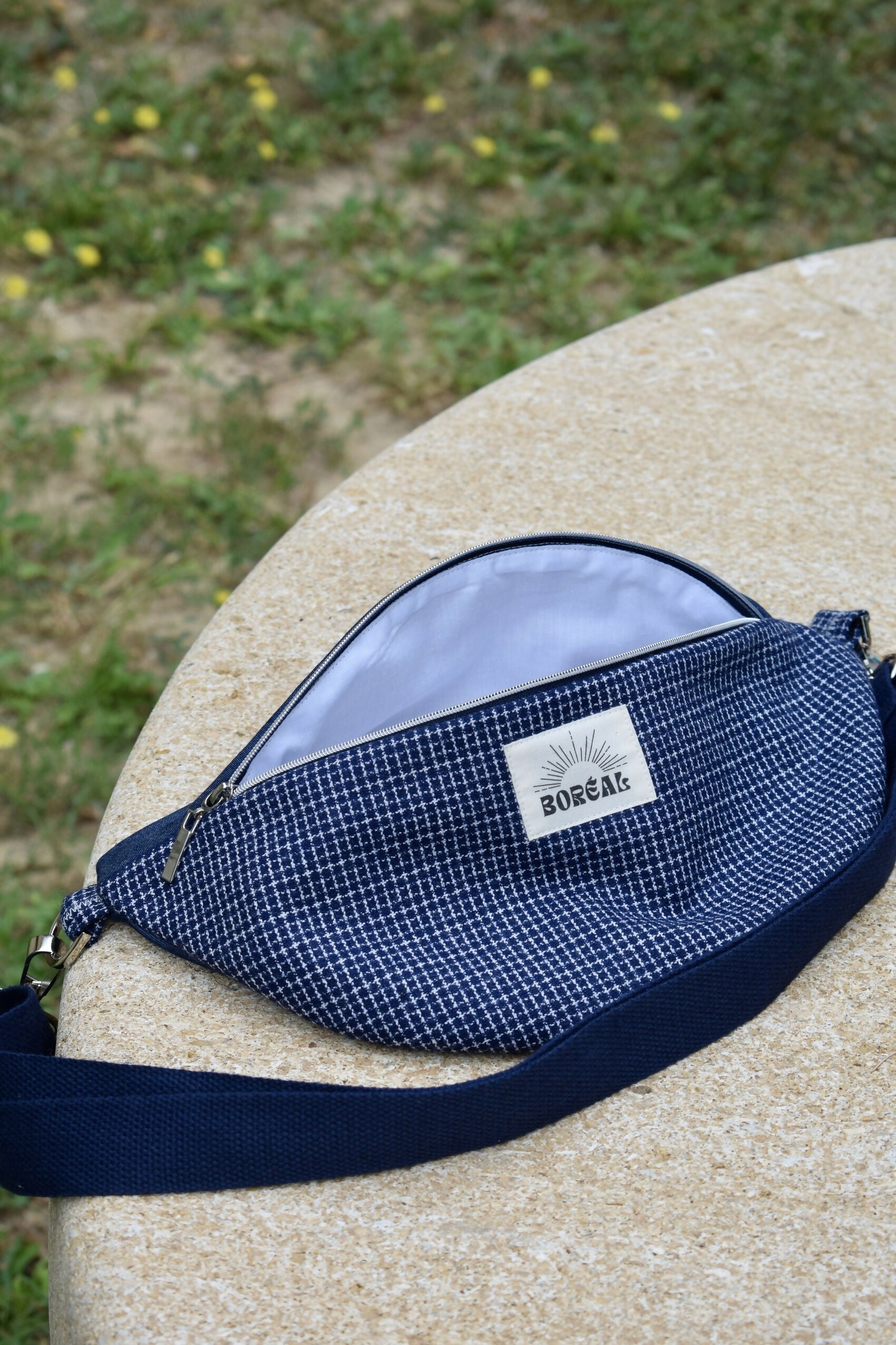 banane-carreaux-bleu-coton-laine-chic-ethique-artisanale-fait-main-tendance-upcycling-8
