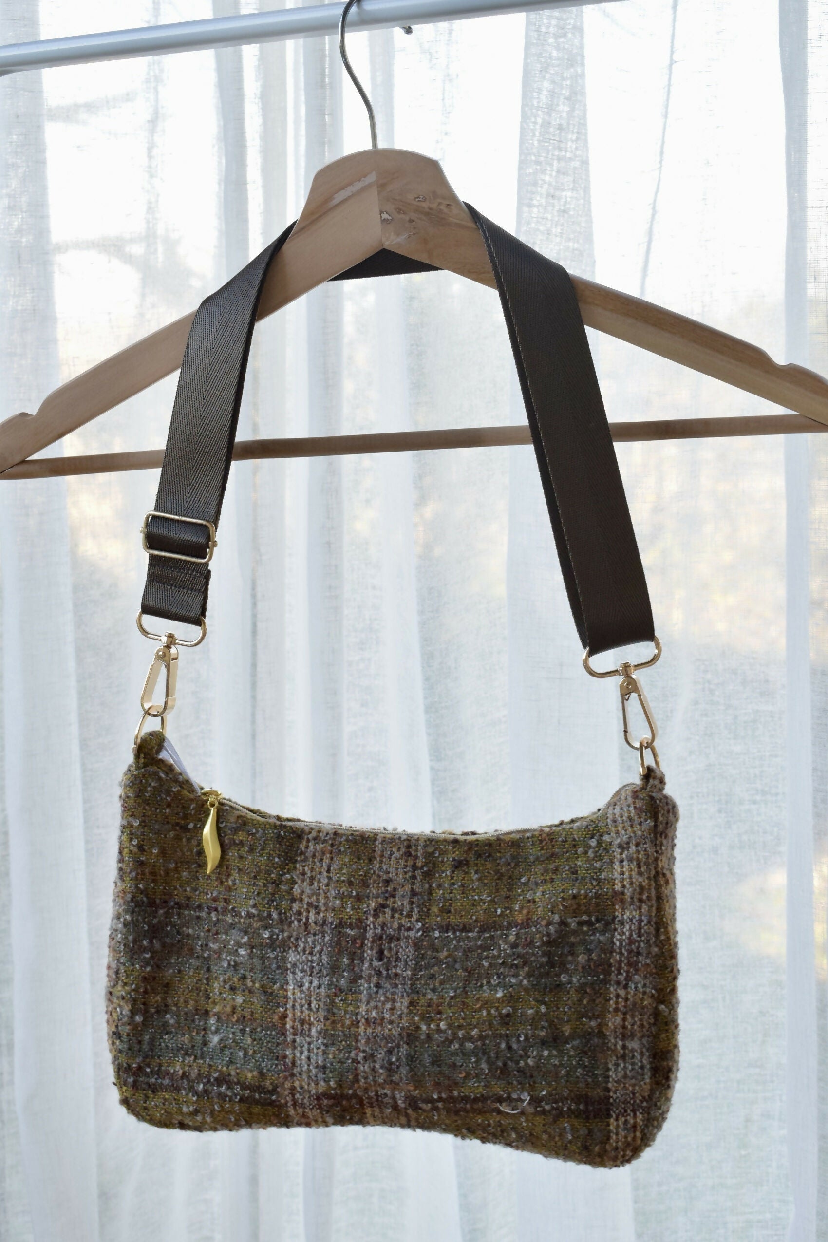 sac-baguette-laine-vert-marron-tweed-bouclette-carreaux-chic-ethique-artisanale-fait-main-tendance-upcycling-2